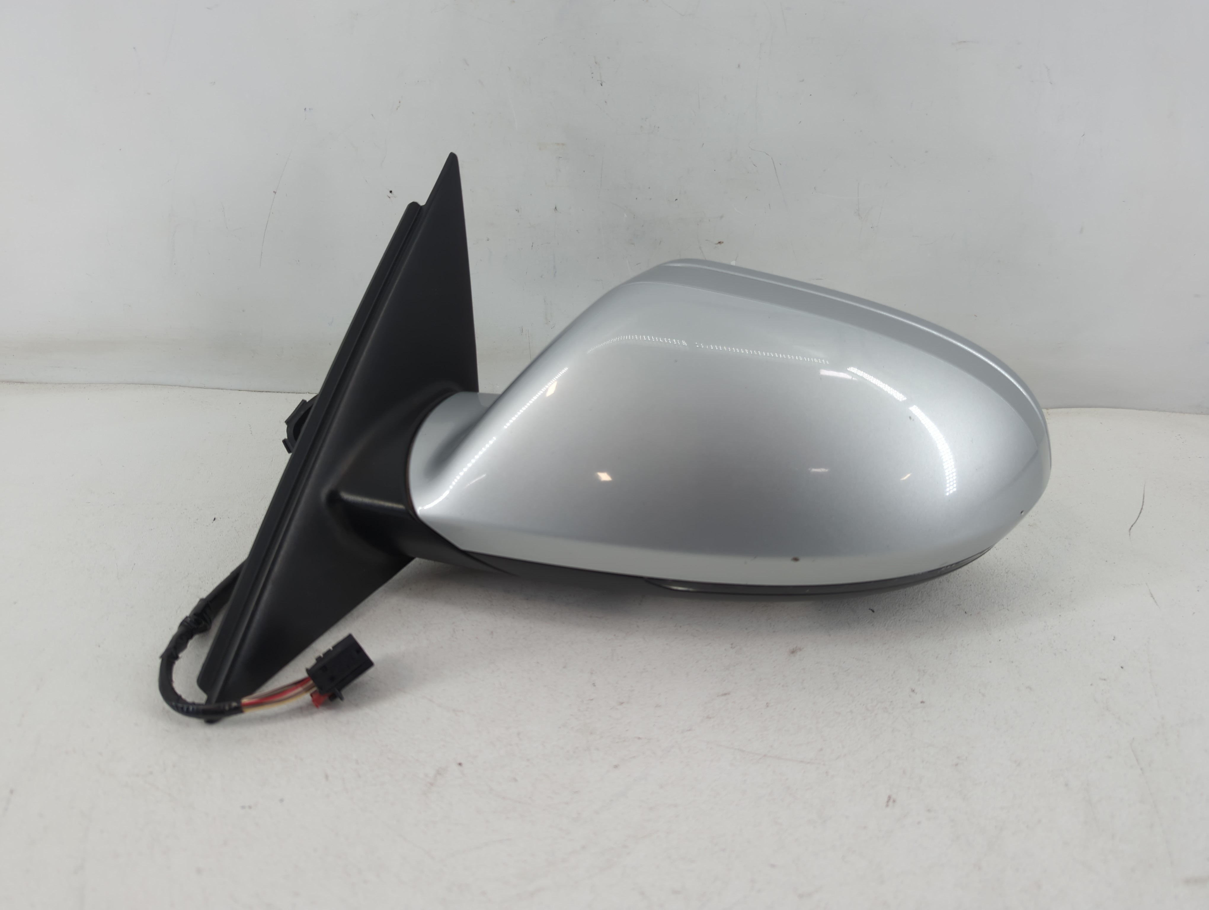 2014-2018 Audi A6 Driver Left Side View Power Door Mirror Silver 798687 - Oemusedautoparts1.com
