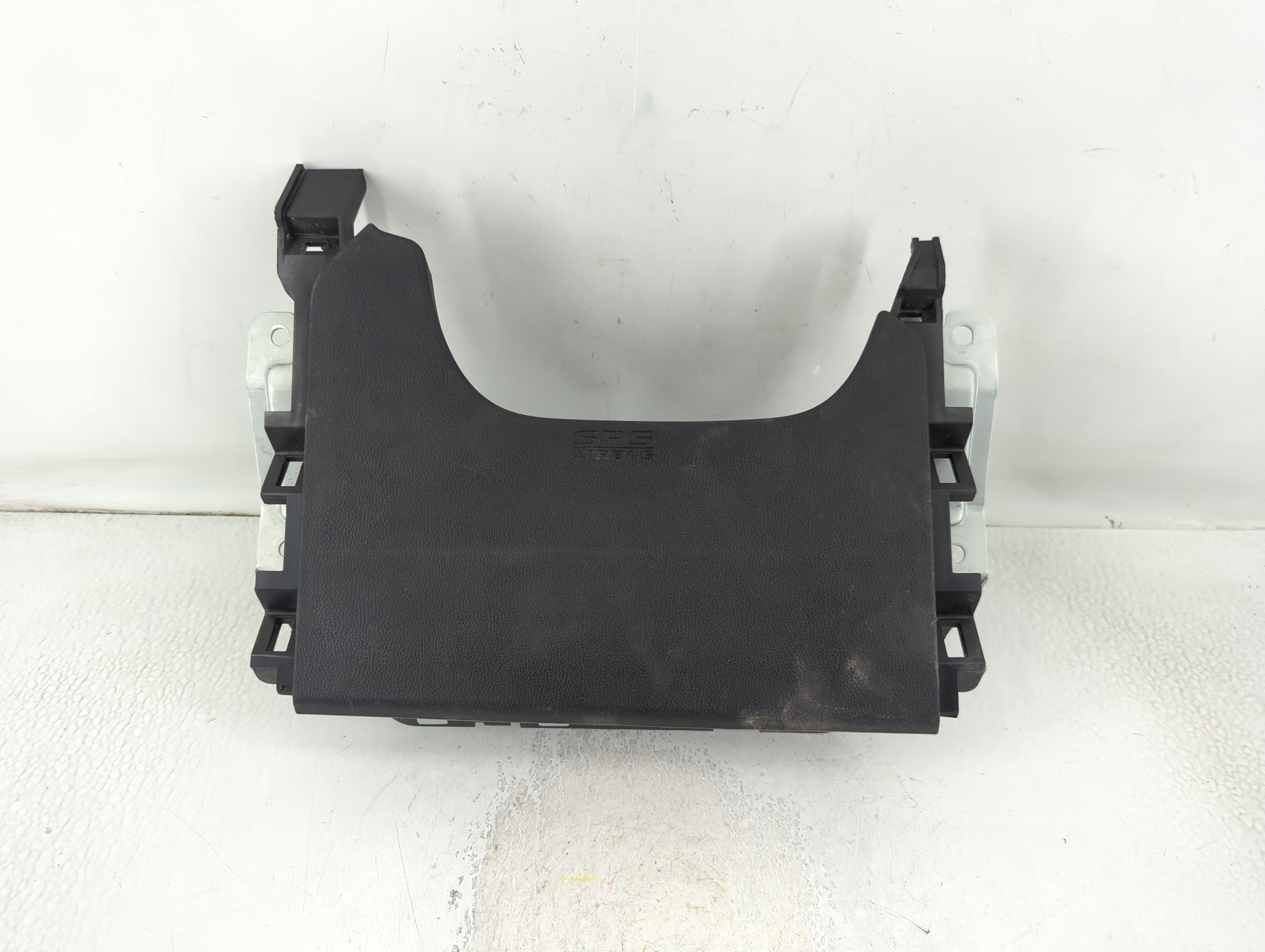 2016-2017 Mitsubishi Outlander Sport Air Bag Driver Left Knee Oem 798800 - Oemusedautoparts1.com