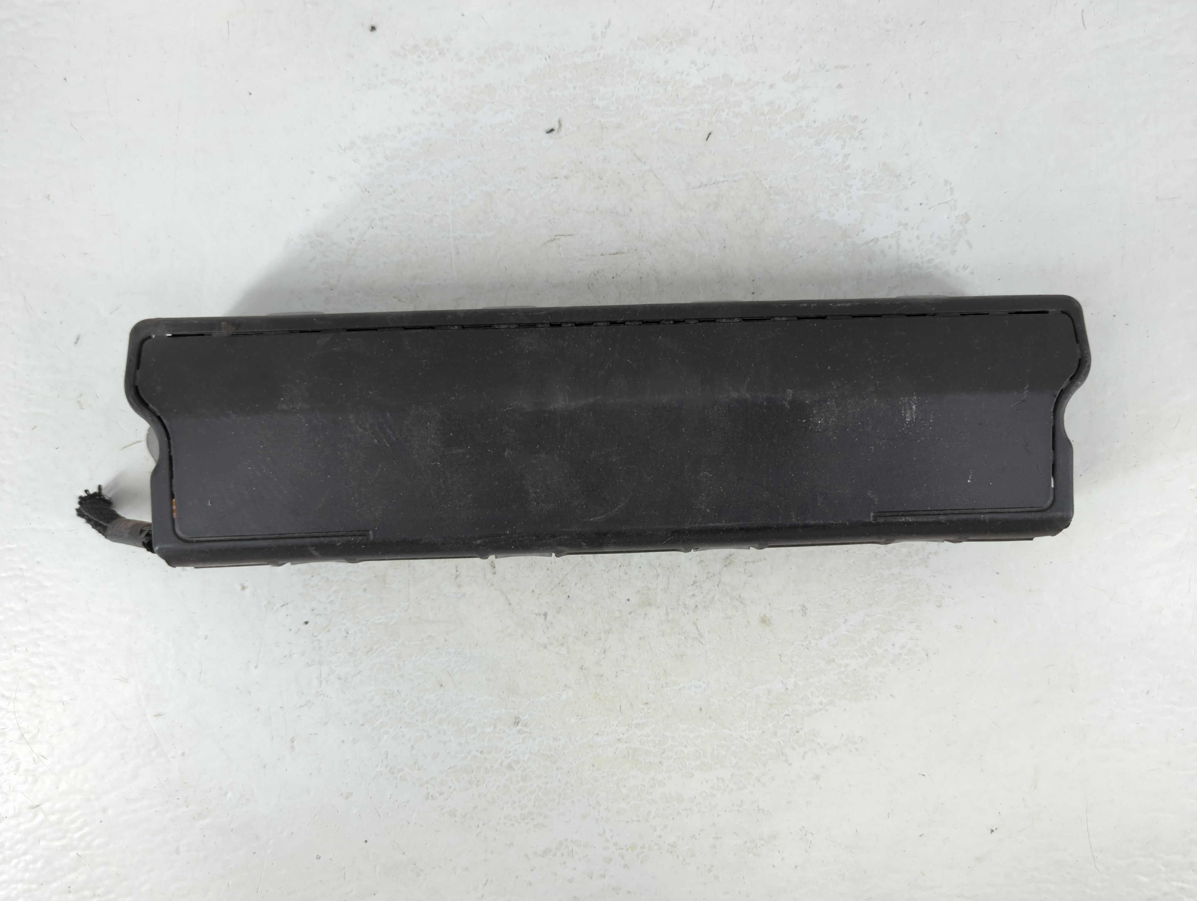 2017-2019 Chevrolet Volt Air Bag Driver Left Knee Oem 798899 - Oemusedautoparts1.com