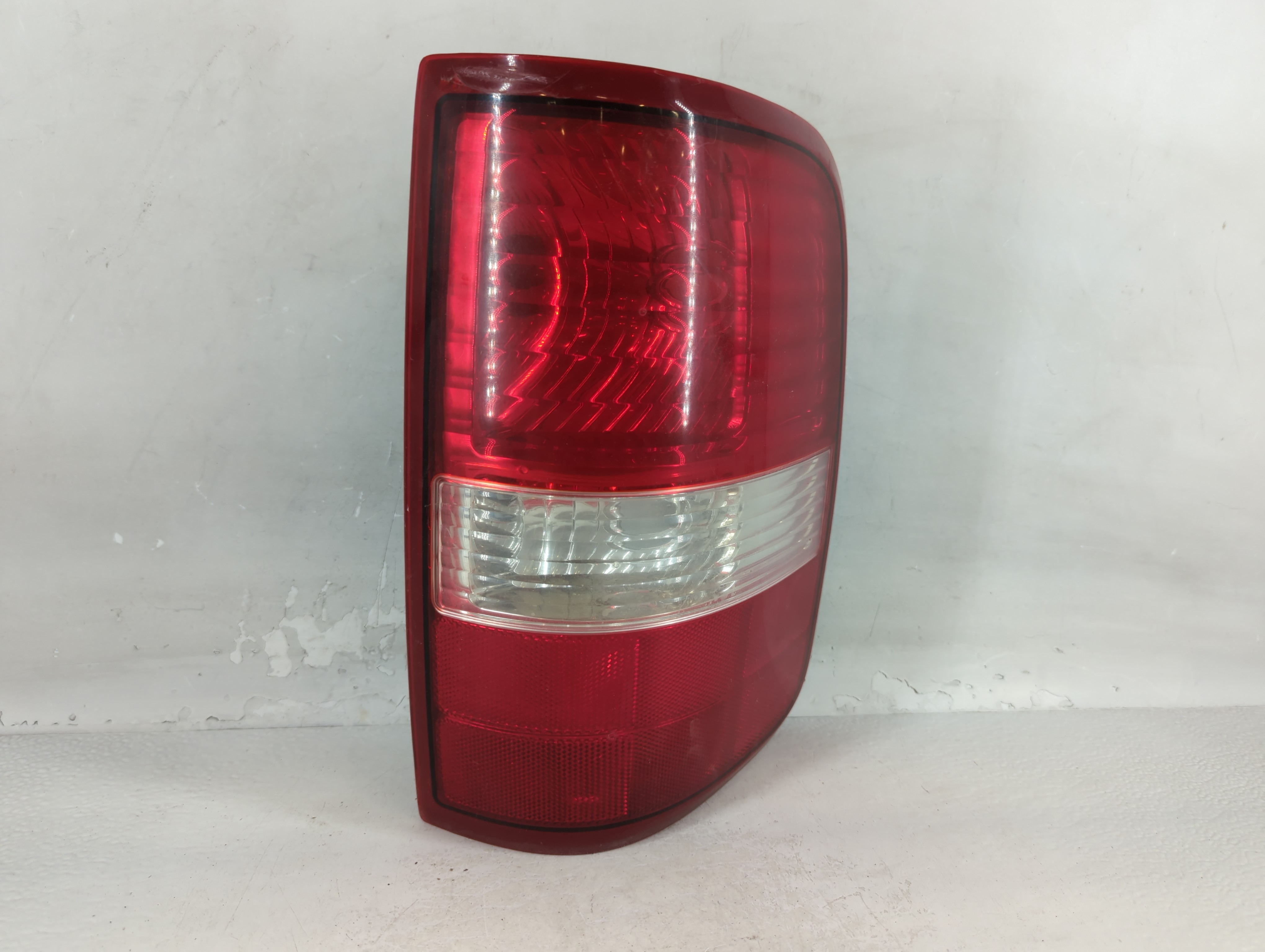 2006-2008 Ford F-150 Passenger Right Side Tail Light Taillight Oem 798904 - Oemusedautoparts1.com