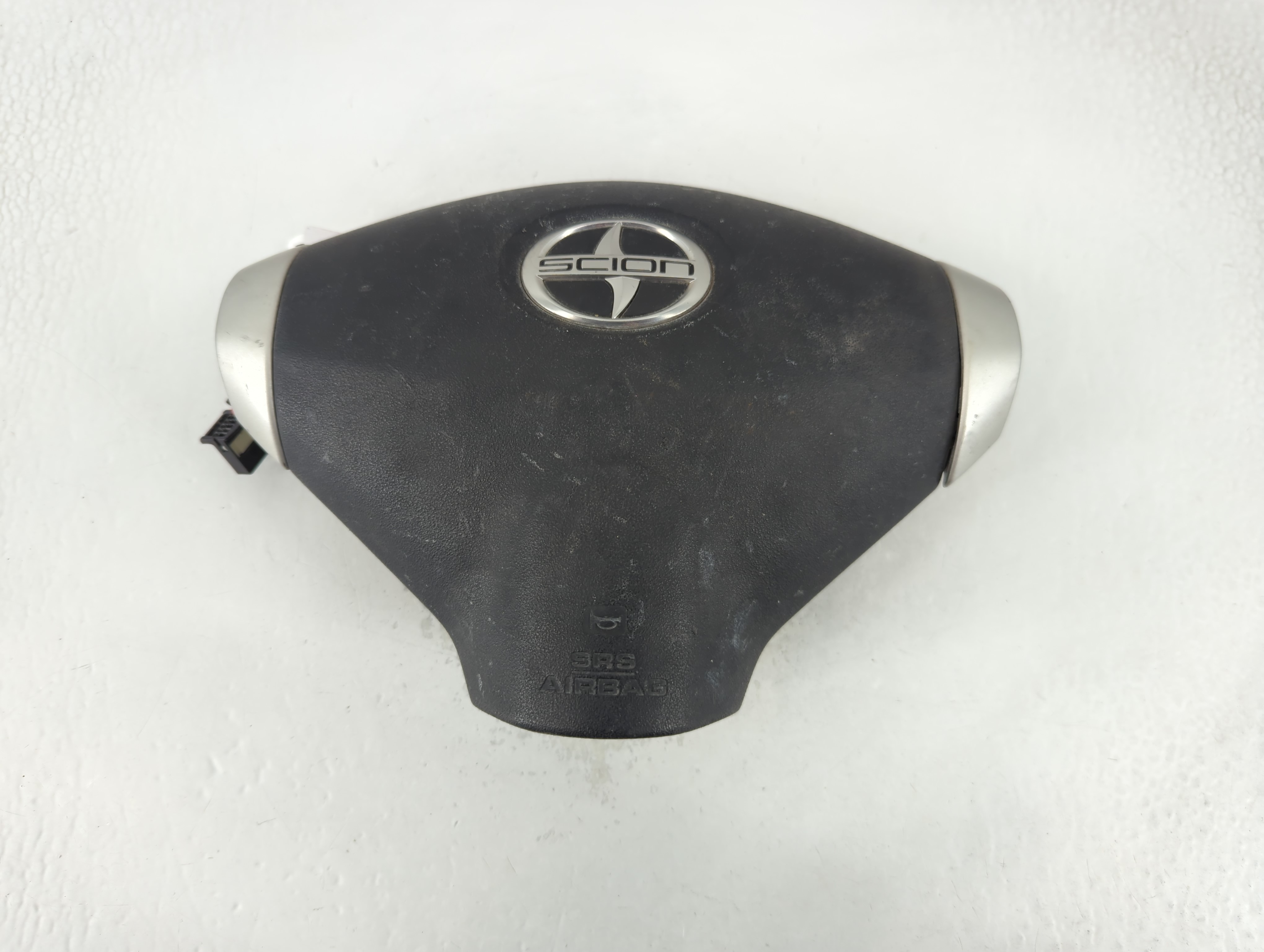 2004-2005 Scion Xa Air Bag Driver Left Steering Wheel Mounted 798907 - Oemusedautoparts1.com