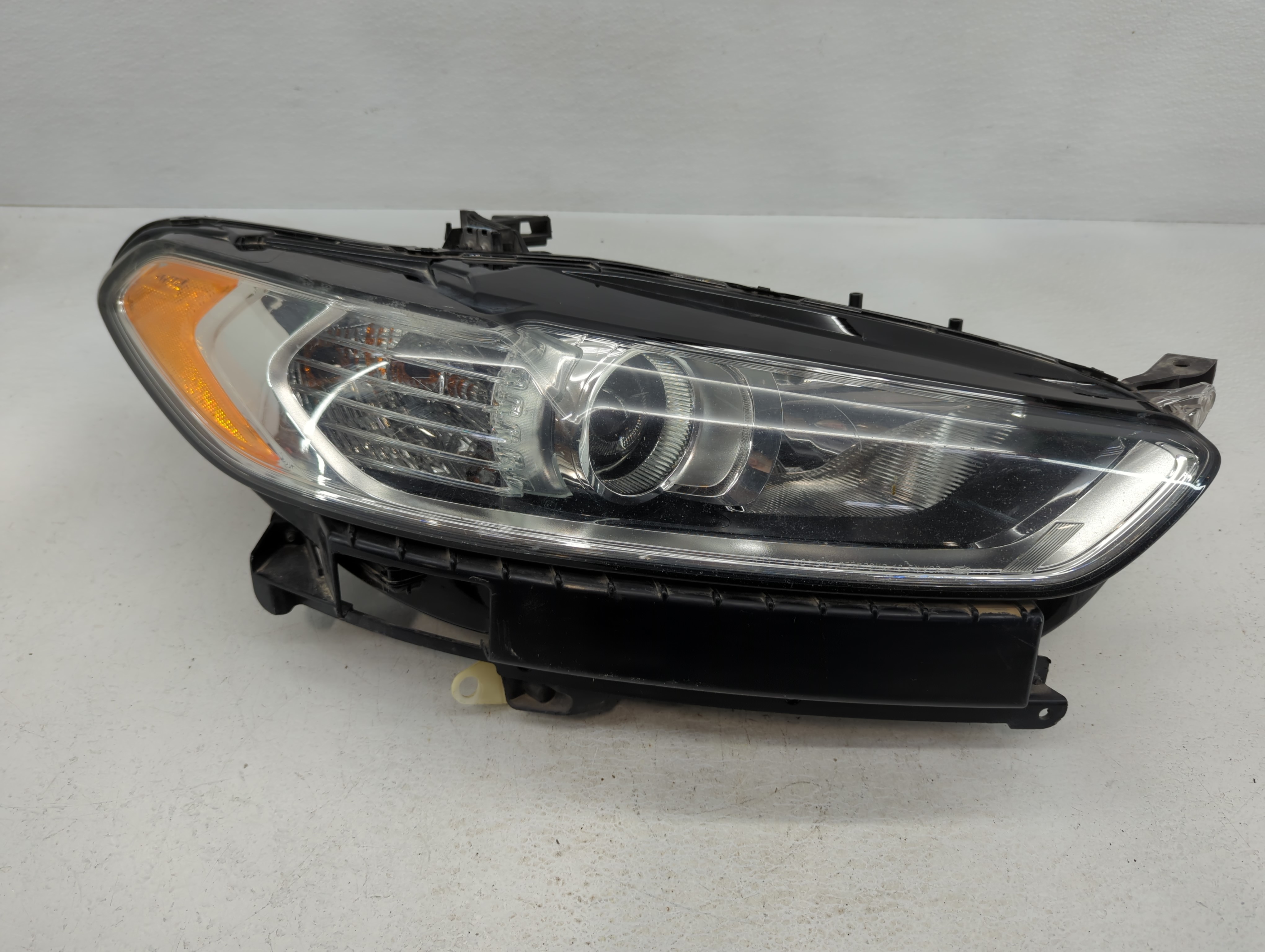 Picture of 2013-2016 Ford Fusion Passenger Right Oem Head Light Headlight Lamp 798925