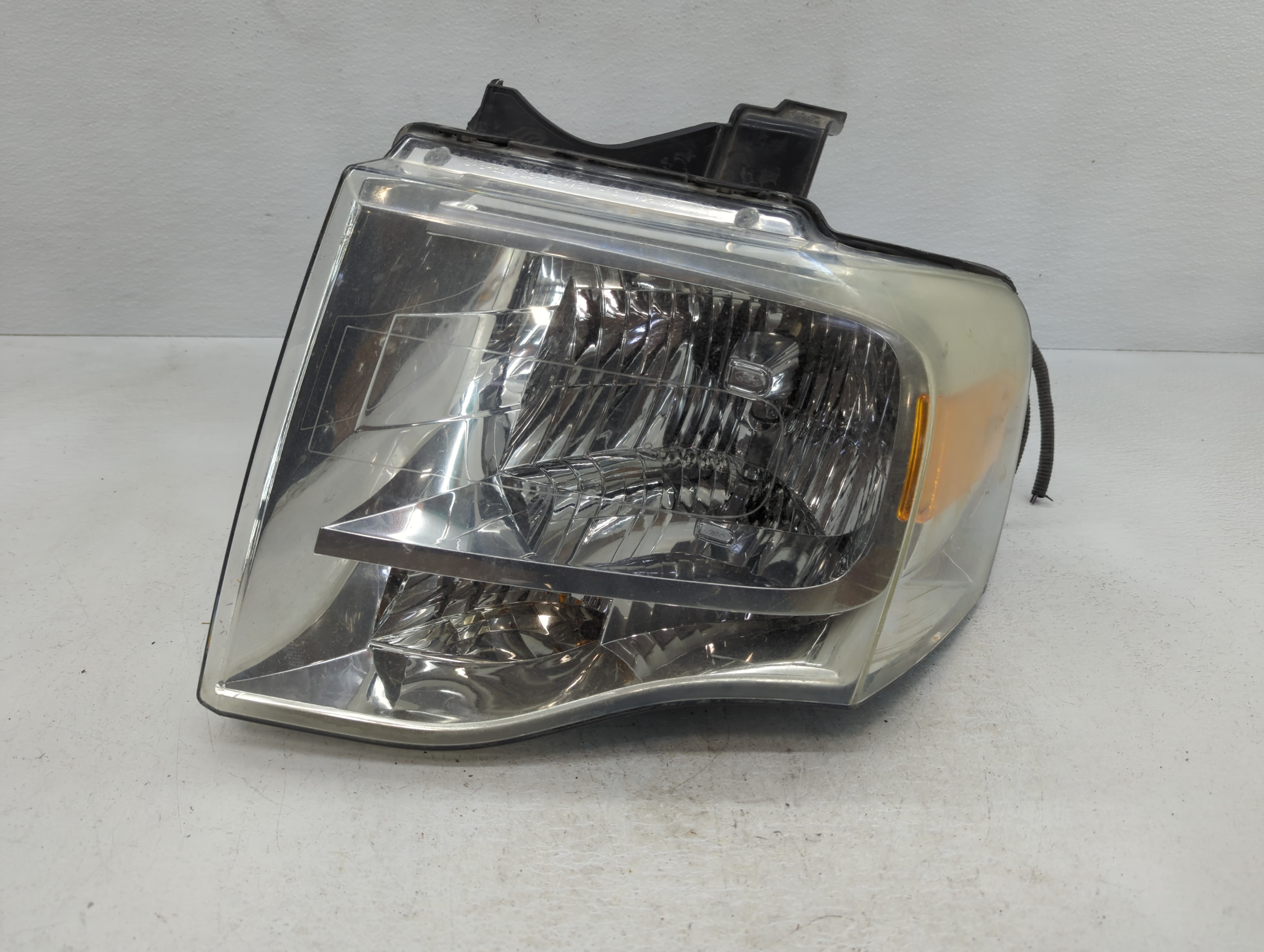 2009 Ford Expedition Driver Left Oem Head Light Headlight Lamp 798952 - Oemusedautoparts1.com
