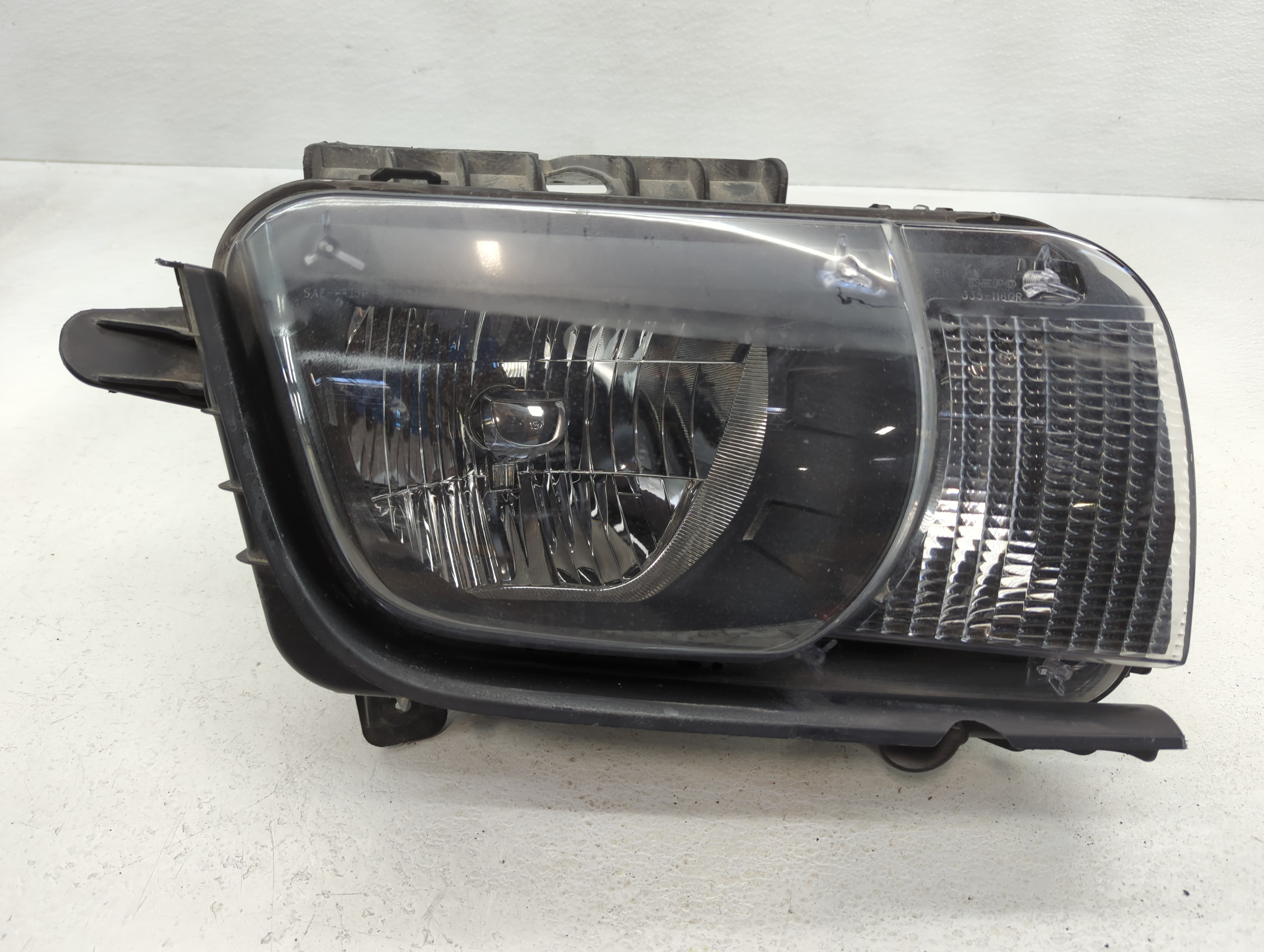 Picture of 2014-2015 Chevrolet Camaro Passenger Right Oem Head Light Headlight Lamp 798964