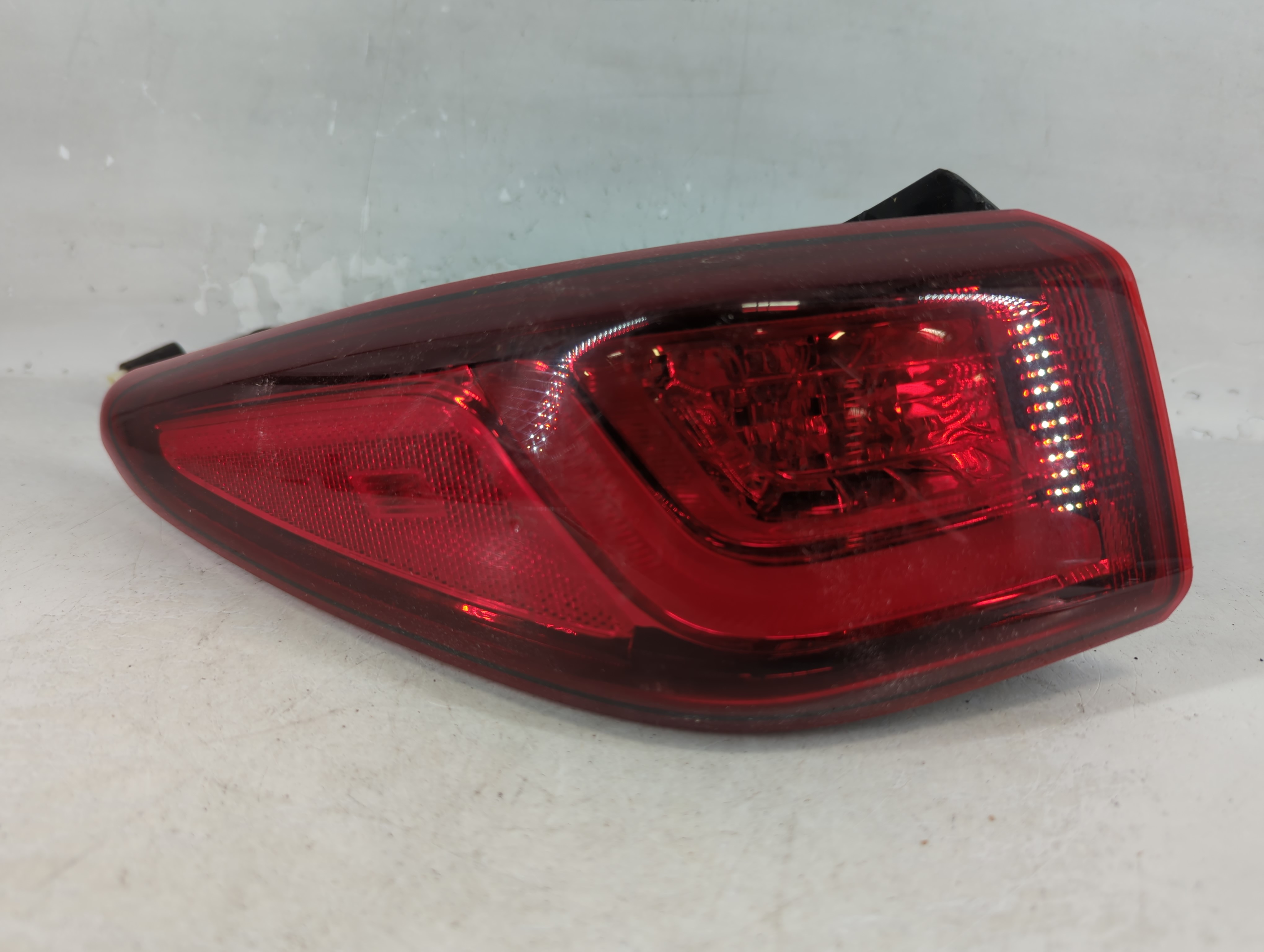 2019-2019 Hyundai Kona Driver Left Side Tail Light Taillight Oem 798977 - Oemusedautoparts1.com