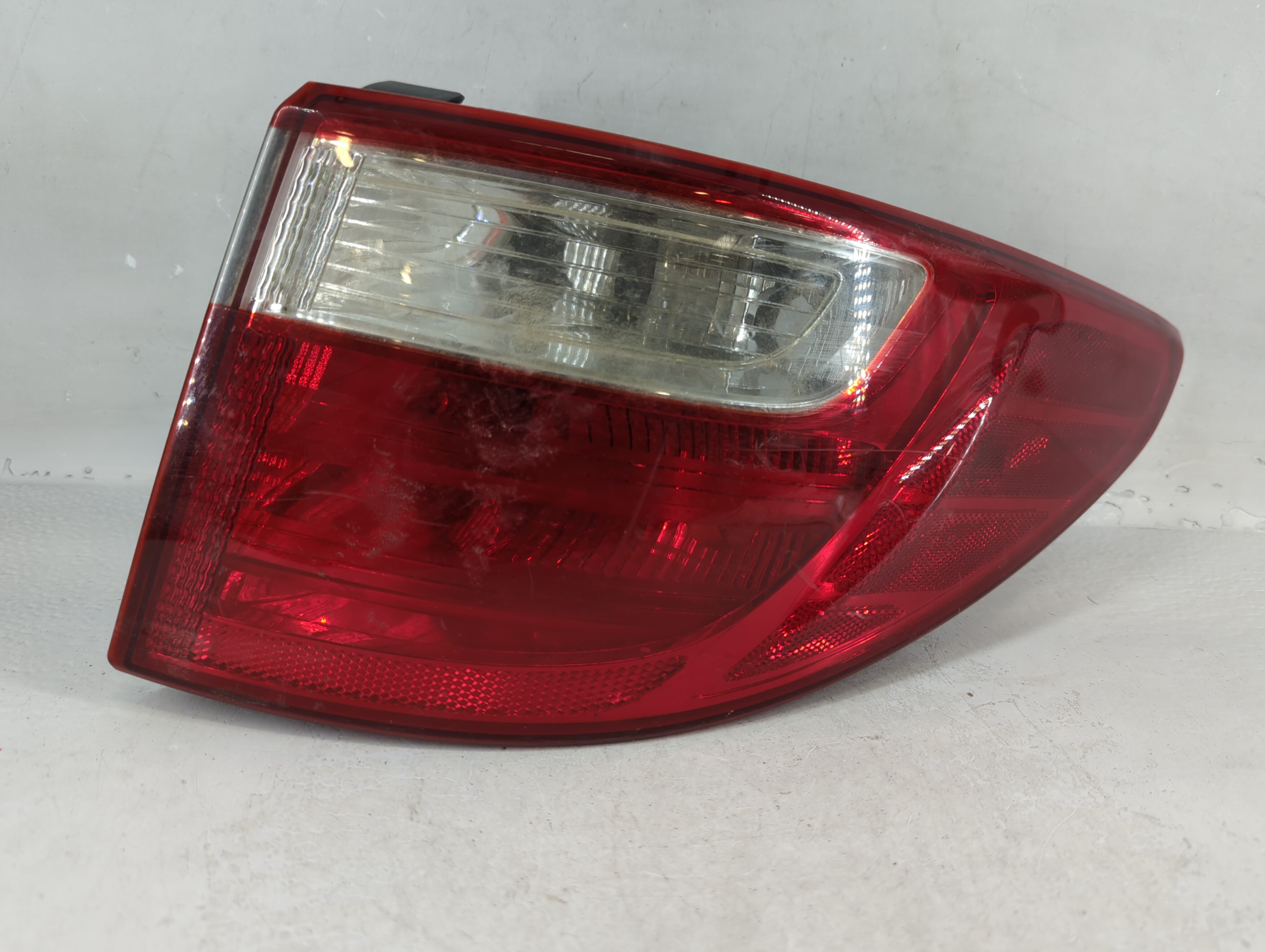 2013-2016 Hyundai Santa Fe Passenger Right Side Tail Light Taillight Oem 798991 - Oemusedautoparts1.com