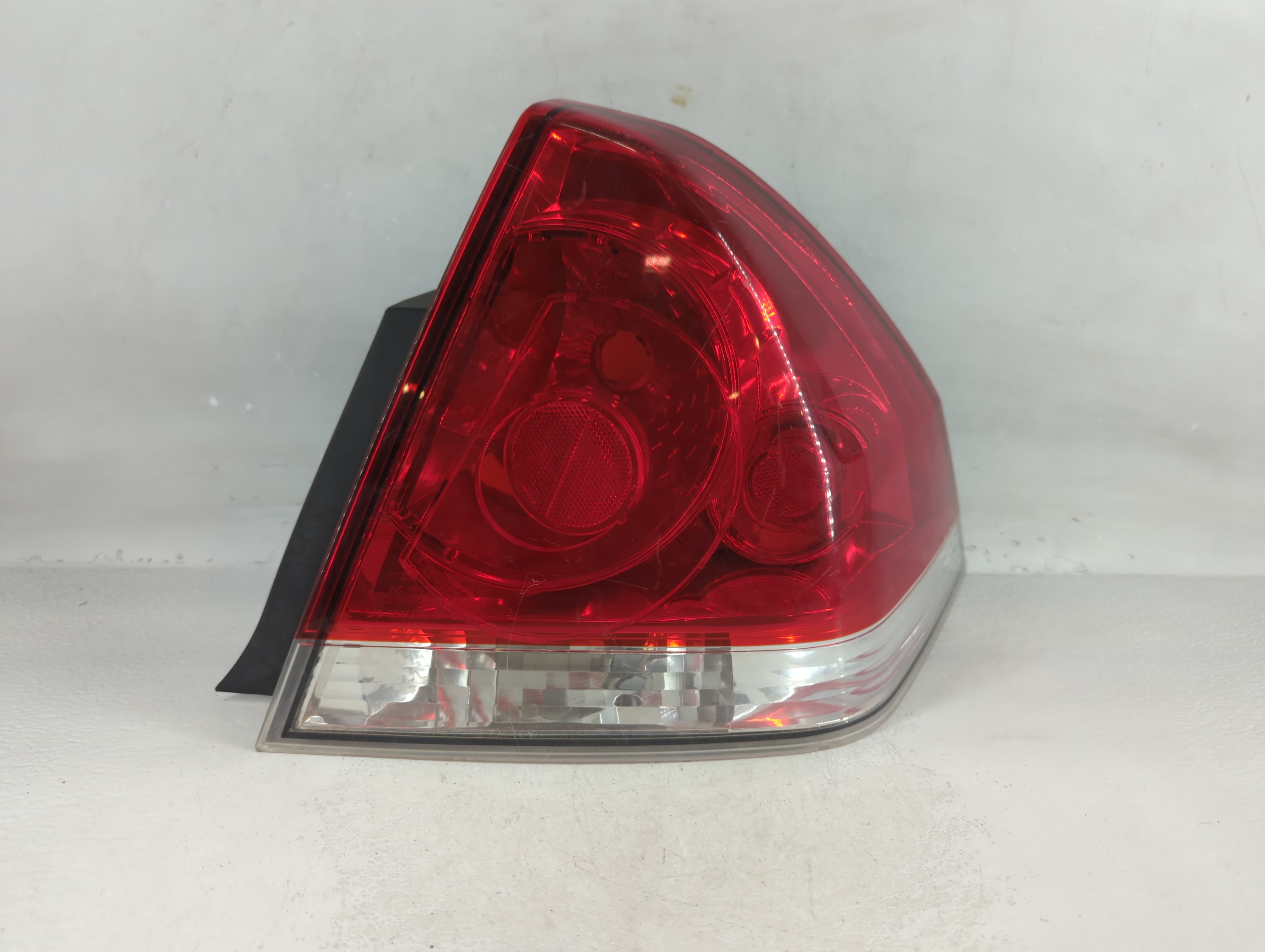 Picture of Chrysler Imperial Passenger Right Side Tail Light Taillight Oem 798996