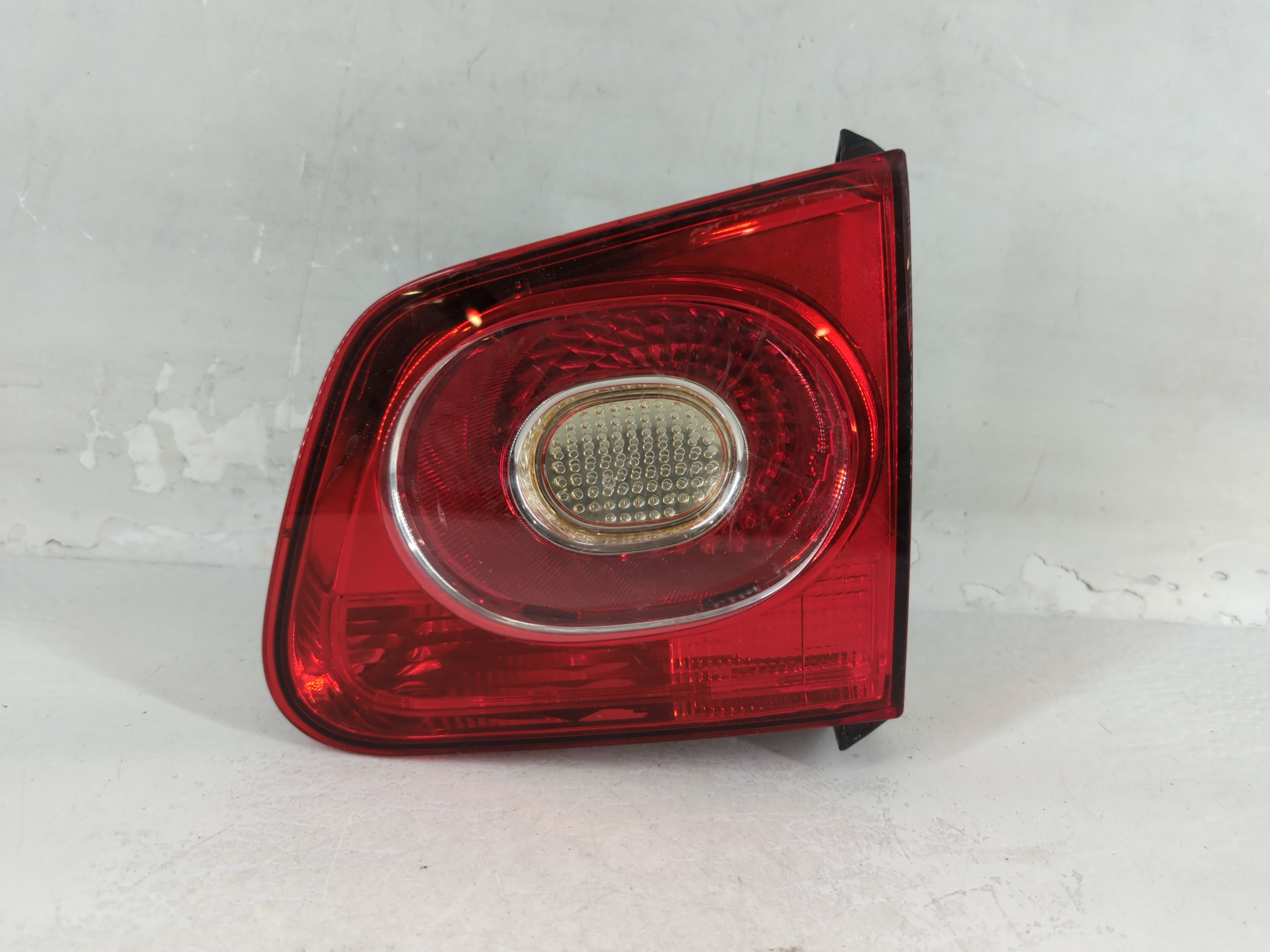 2009-2011 Volkswagen Tiguan Driver Left Side Tail Light Taillight Oem 799028 - Oemusedautoparts1.com