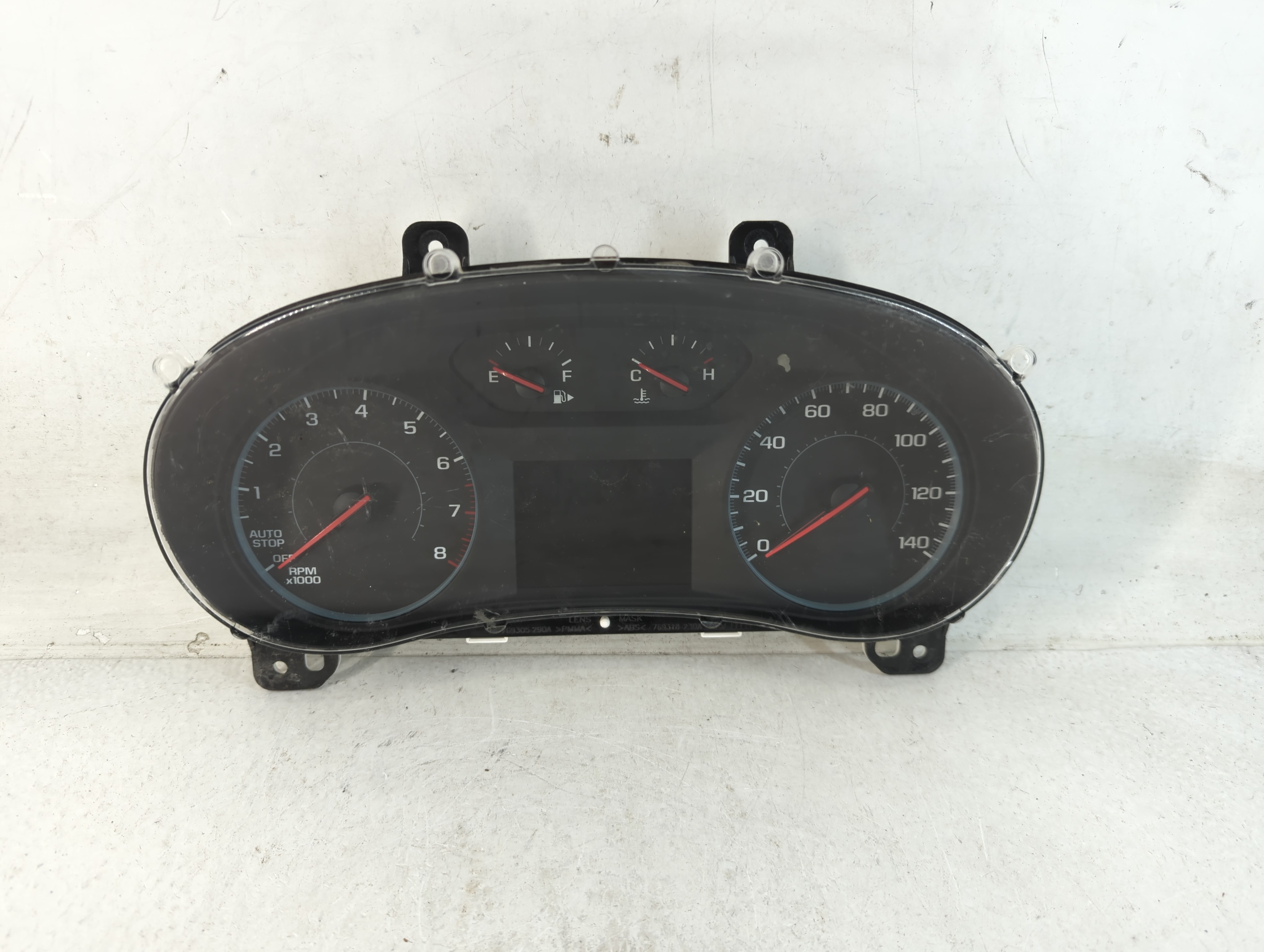 2016-2016 Chevrolet Malibu Speedometer Instrument Cluster Gauges 84057458 799224 - Oemusedautoparts1.com