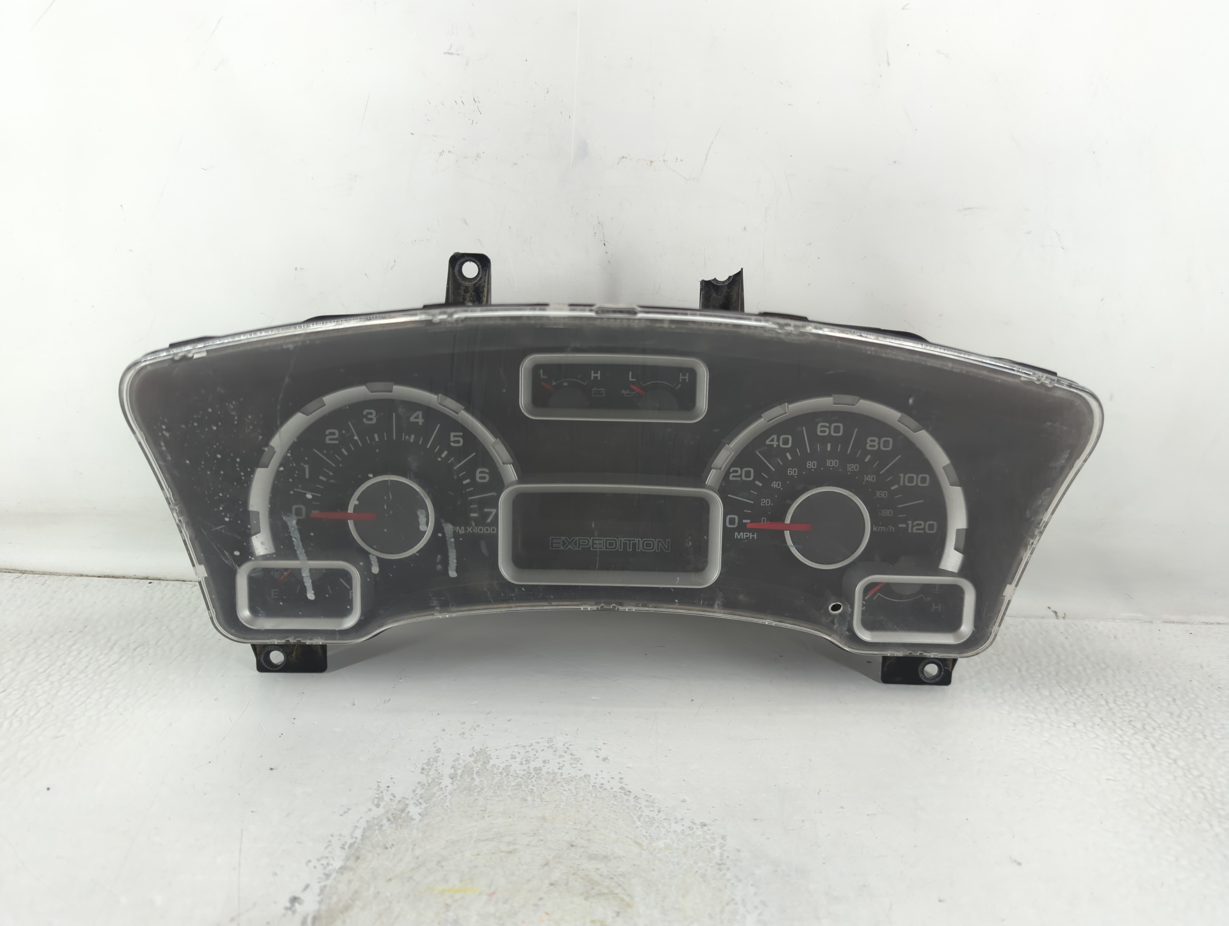 2009 Ford Expedition Speedometer Instrument Cluster Gauges 799256 - Oemusedautoparts1.com