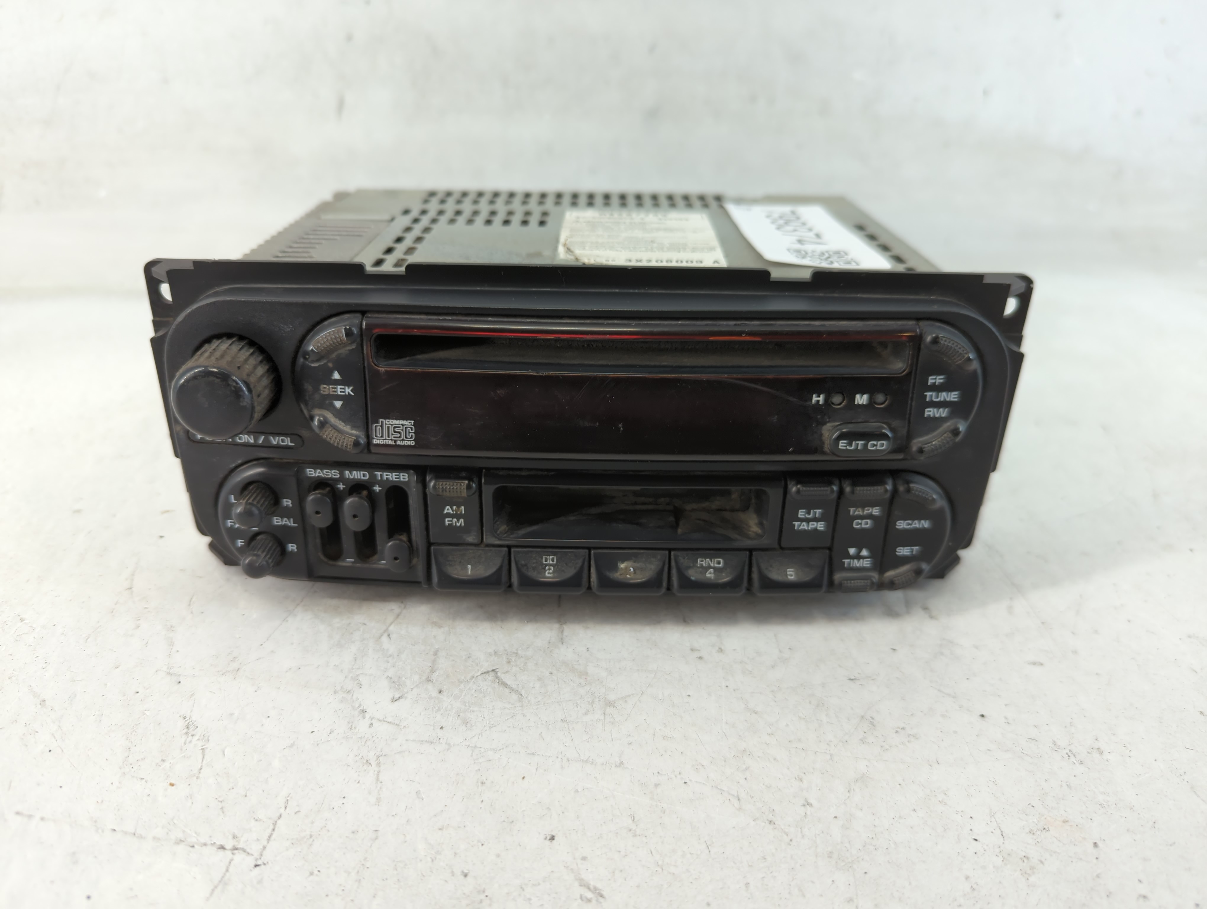 Picture of 2001-2005 Chrysler Sebring Am Fm Cd Player Radio Receiver 799374