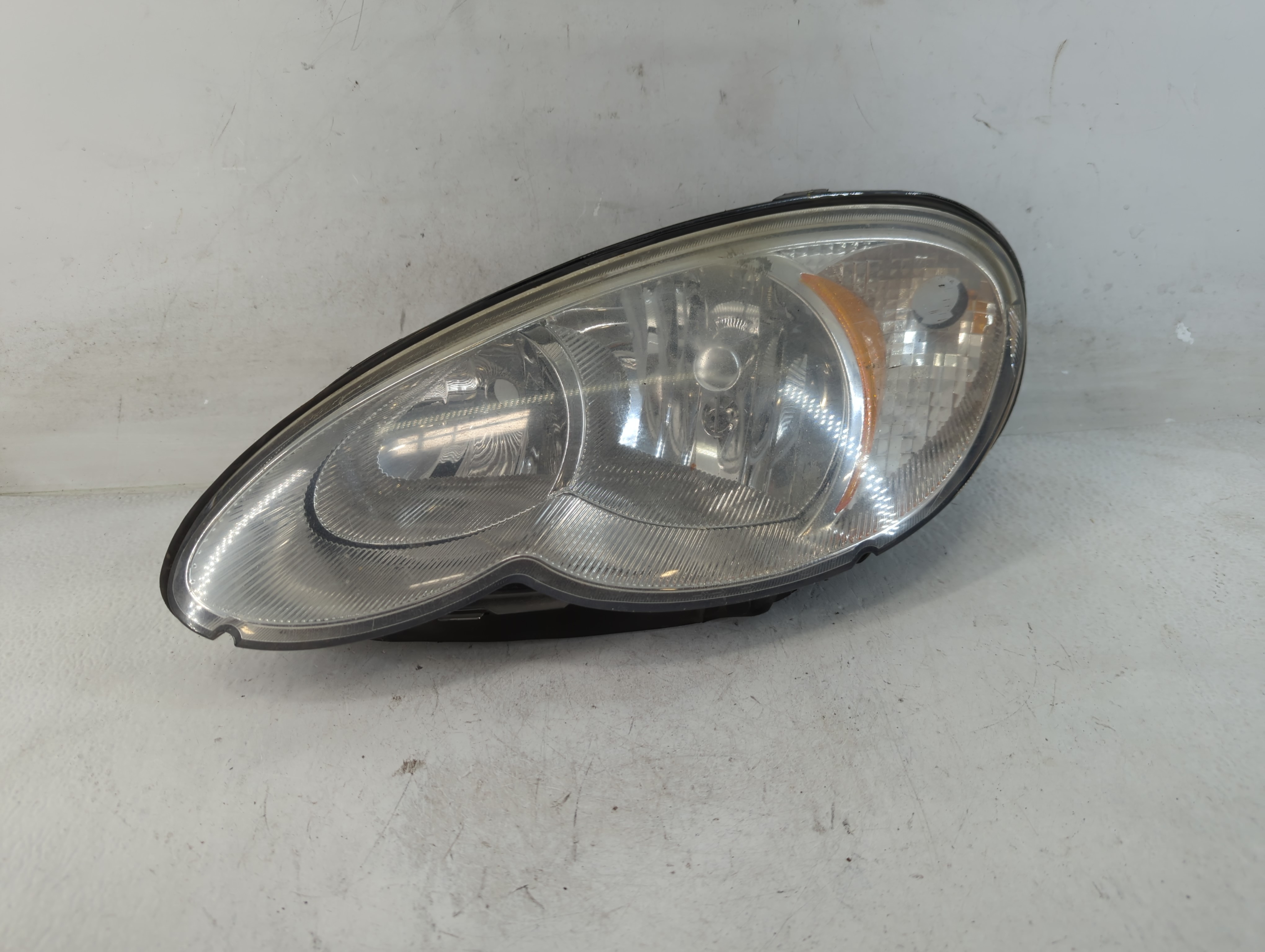 Picture of 2006-2010 Chrysler Pt Cruiser Driver Left Oem Head Light Headlight Lamp 799502