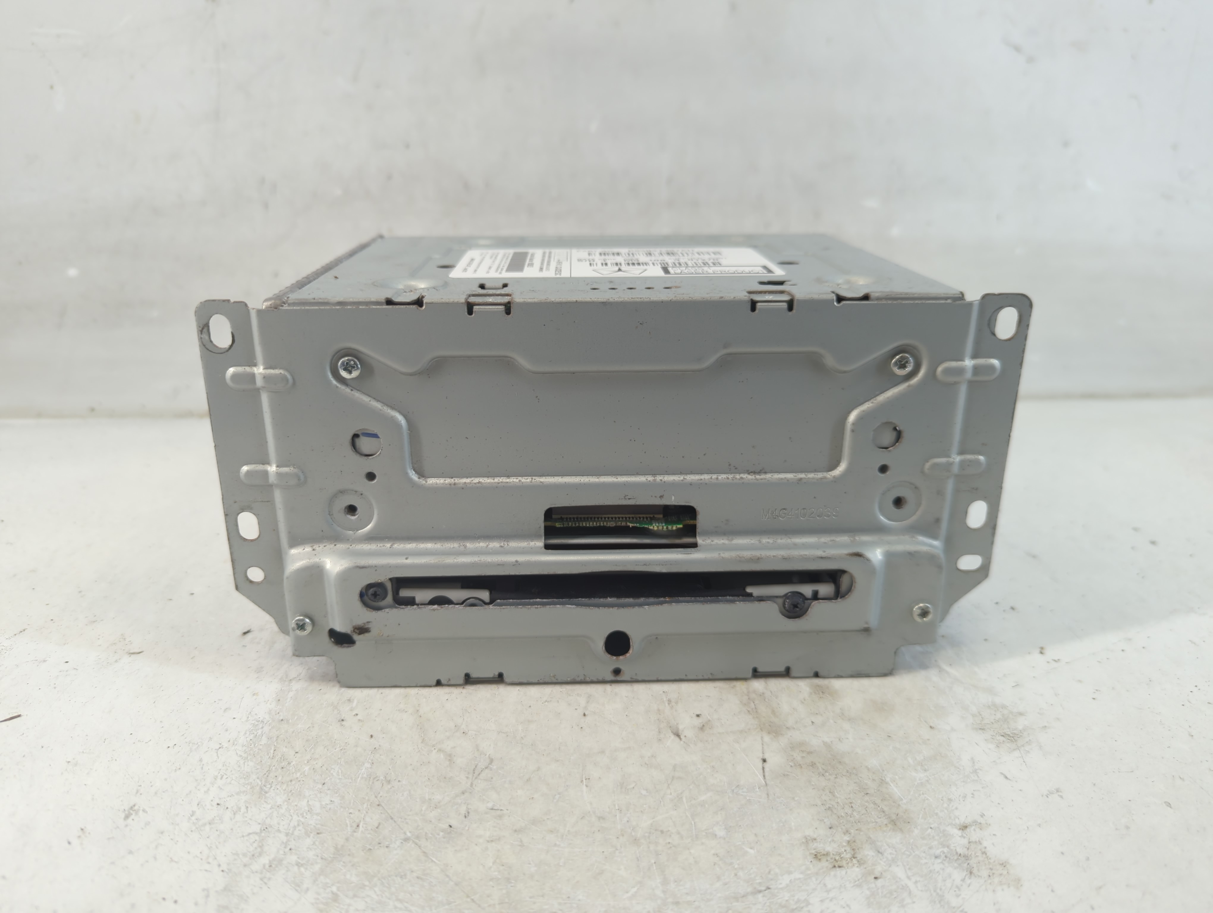 2013-2013 Chrysler 300 Am Fm Cd Player Radio Receiver 799578 - Oemusedautoparts1.com