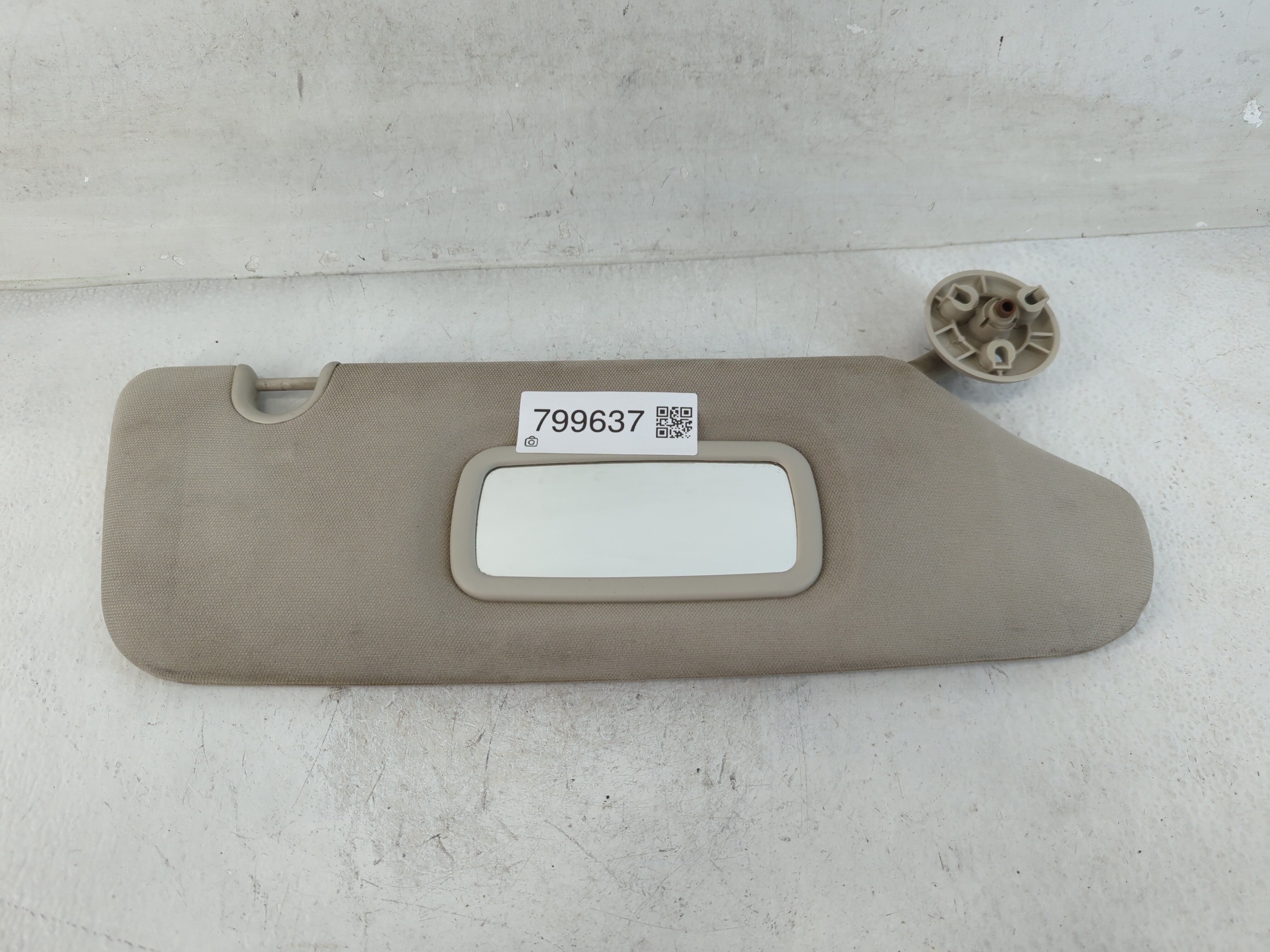 2011-2020 Dodge Grand Caravan Passenger Sun Visor Mirror Right Sunvisor 799637 - Oemusedautoparts1.com