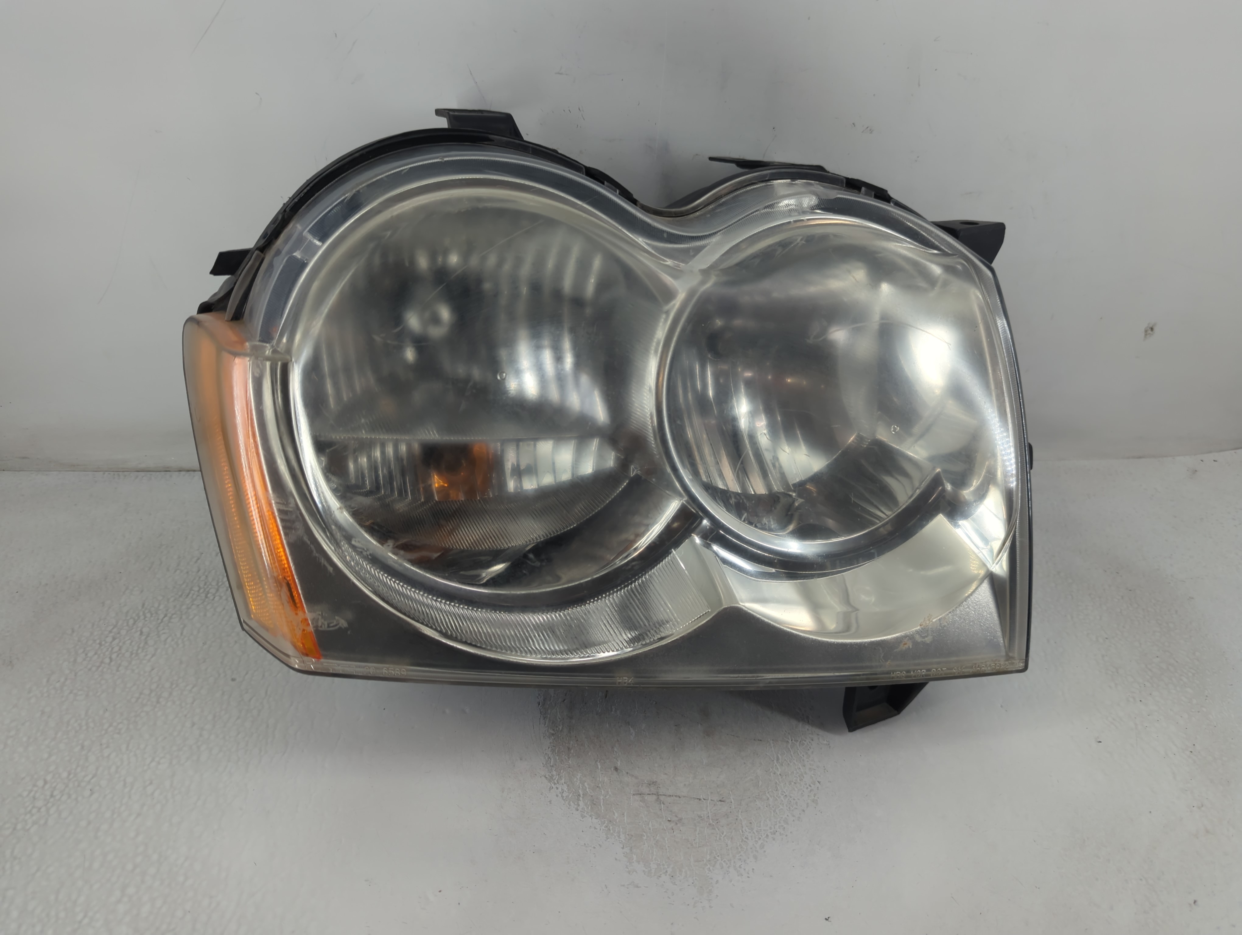 Picture of 2005 Jeep Grand Cherokee Passenger Right Oem Head Light Headlight Lamp 799707