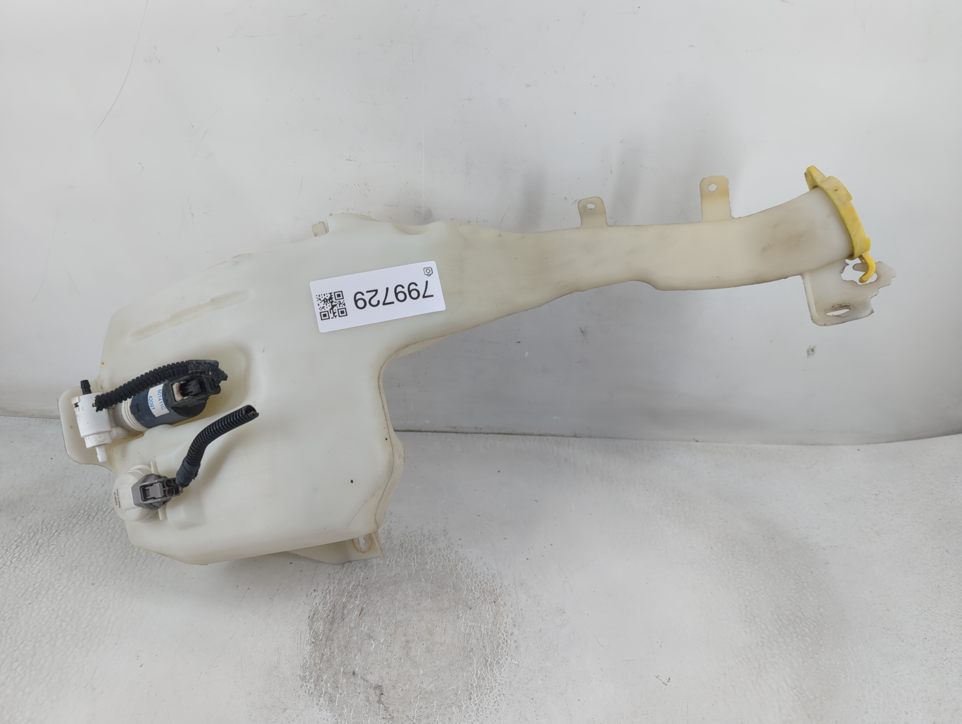Picture of 2005 Jeep Grand Cherokee Windshield Washer Fluid Reservoir Bottle Oem 799729