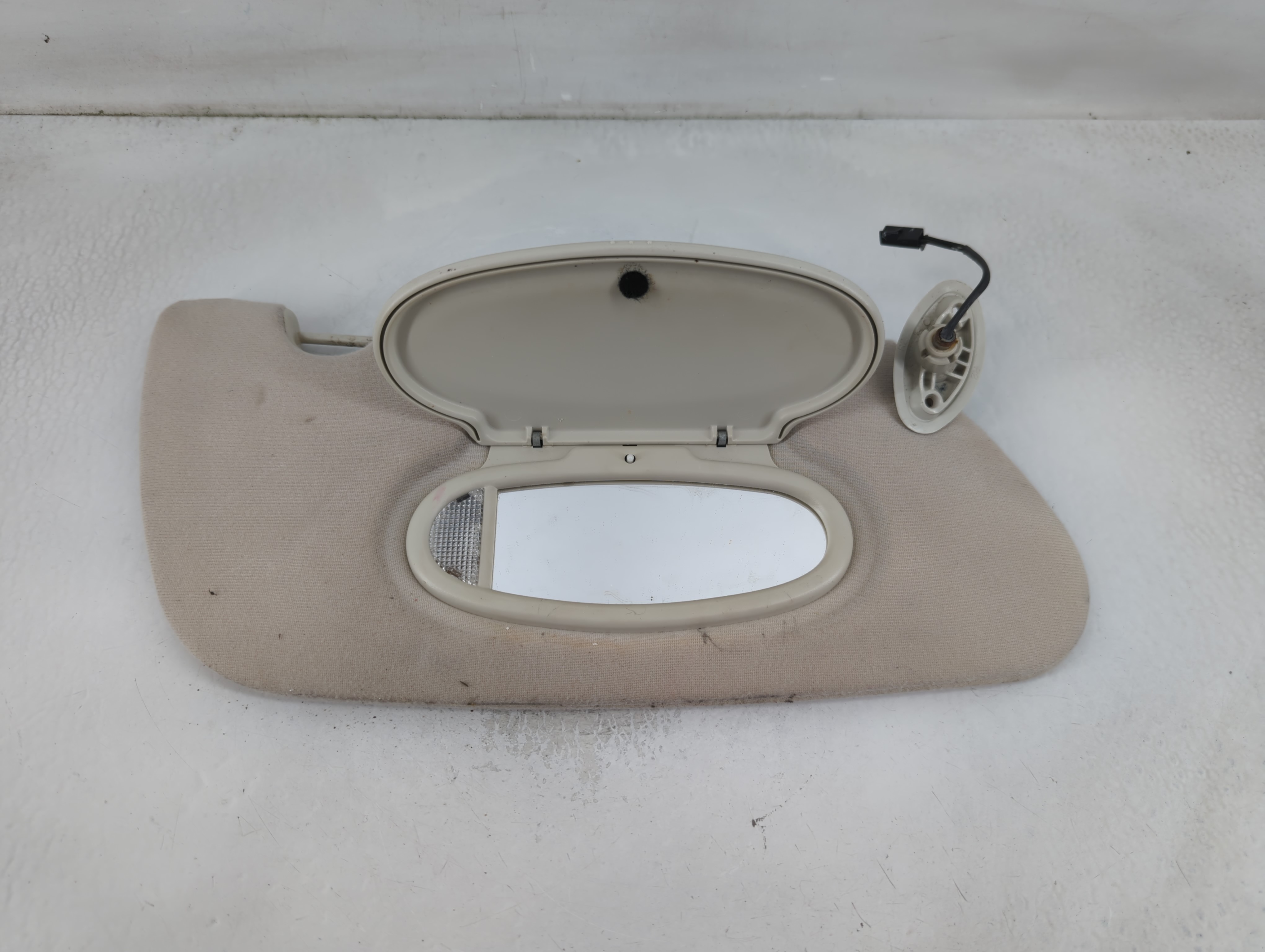 Picture of 2006-2009 Chrysler Pt Cruiser Passenger Sun Visor Mirror Right Sunvisor 799909