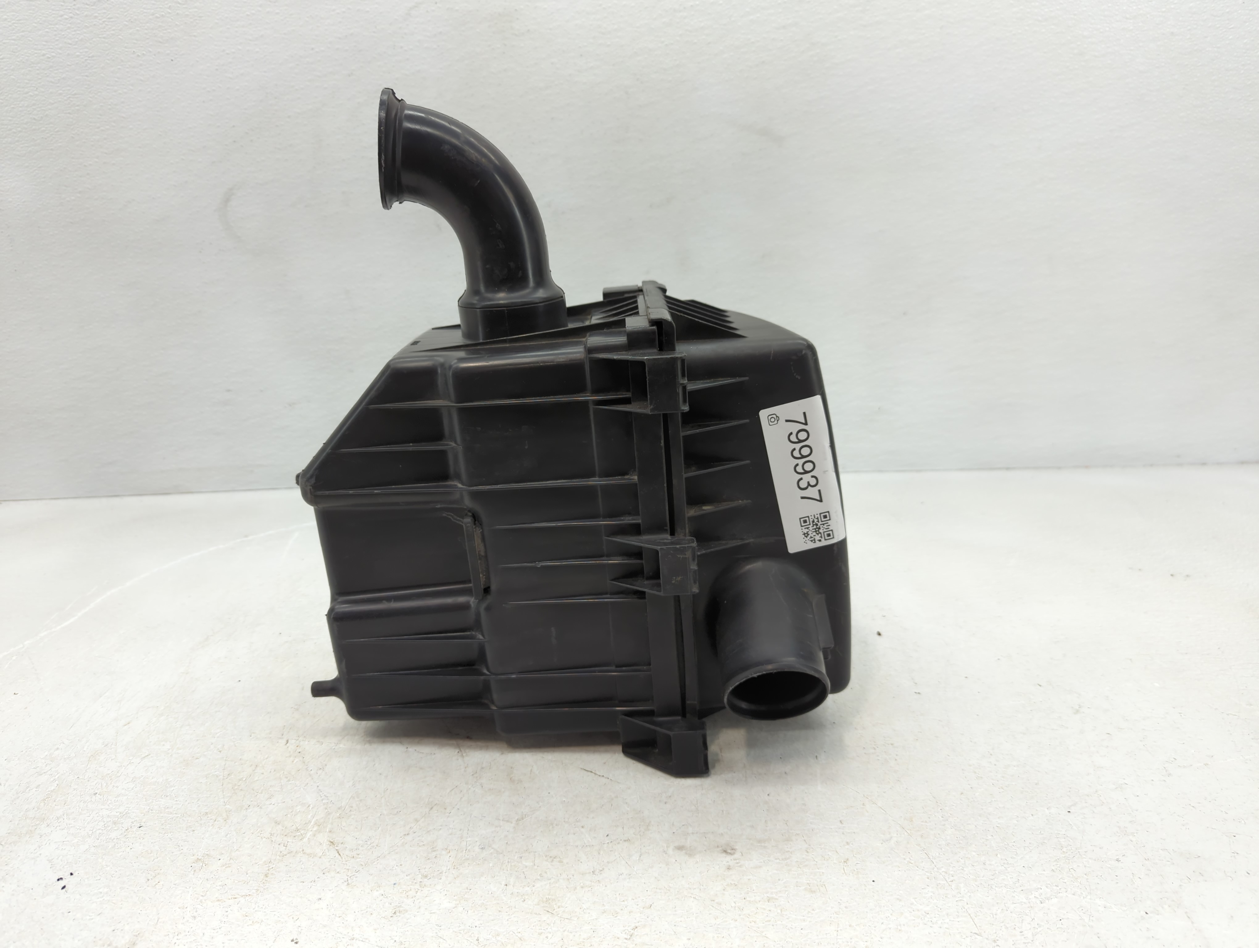 Picture of 2006-2010 Chrysler Pt Cruiser Air Cleaner Intake-duct Hose Tube 799937