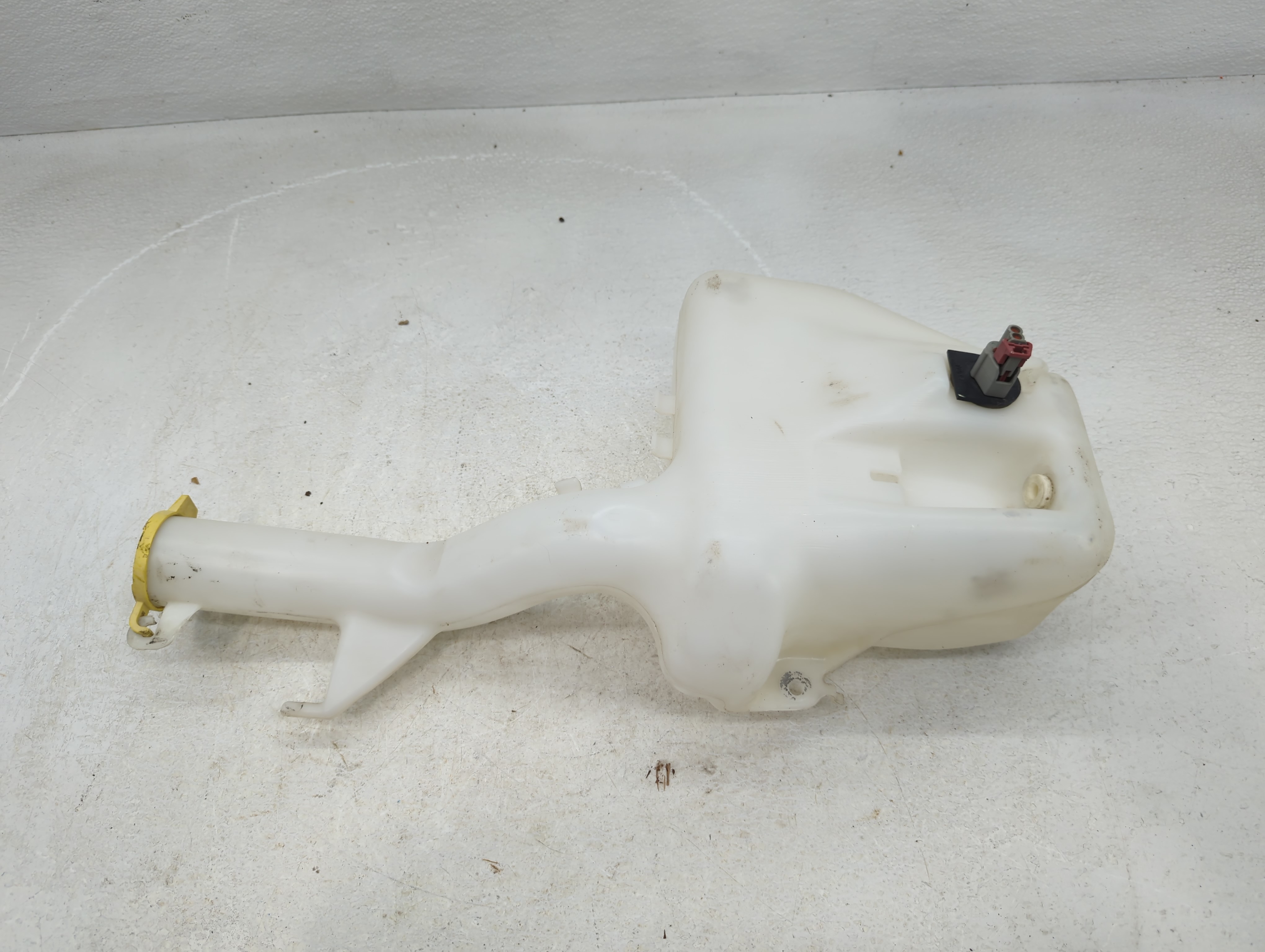 Picture of 2008 Chrysler Town & Country Windshield Washer Fluid Reservoir Bottle Oem 800812