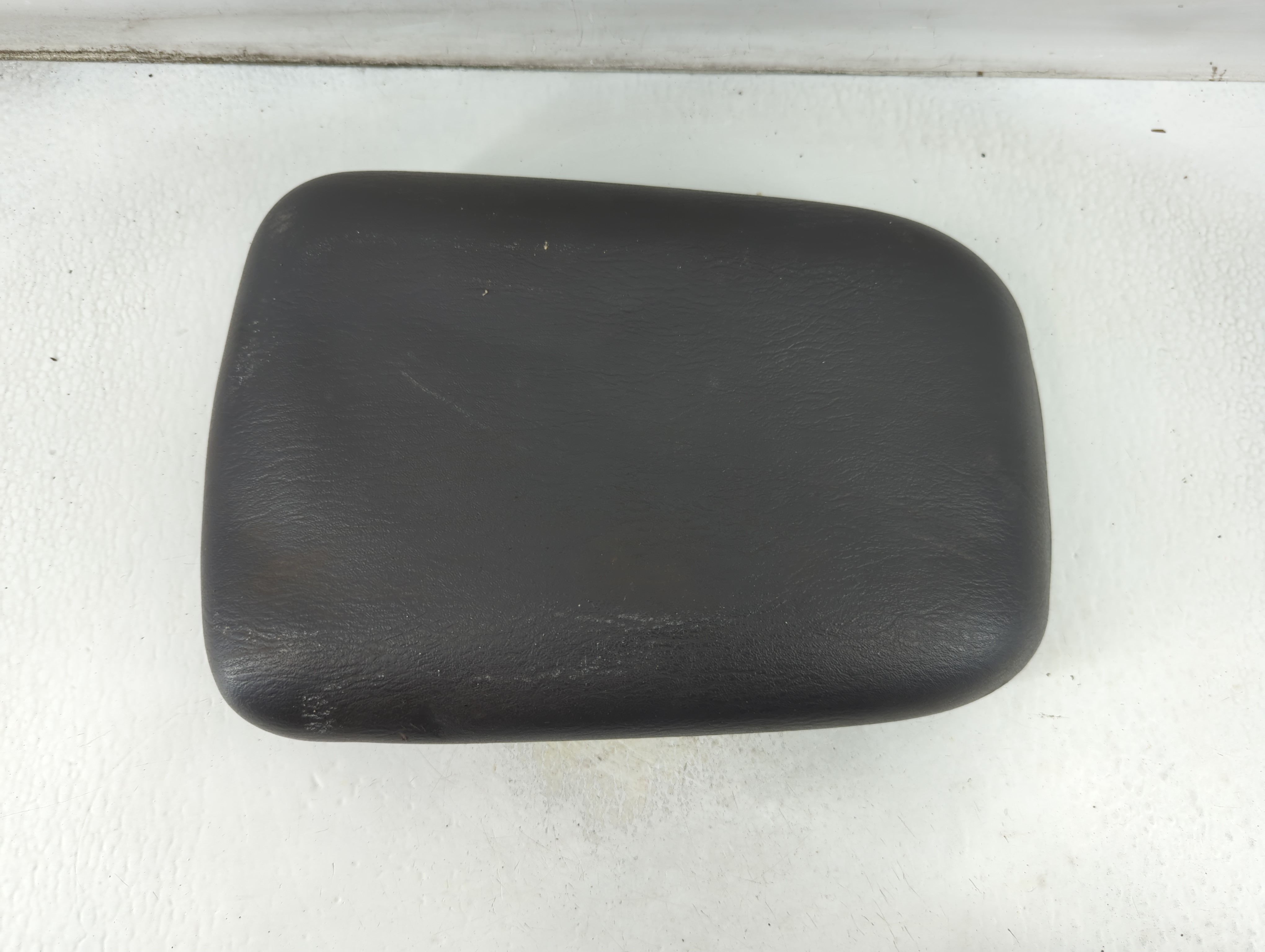 Picture of 2000-2004 Jeep Grand Cherokee Center Console Armrest Cover Lid 800863