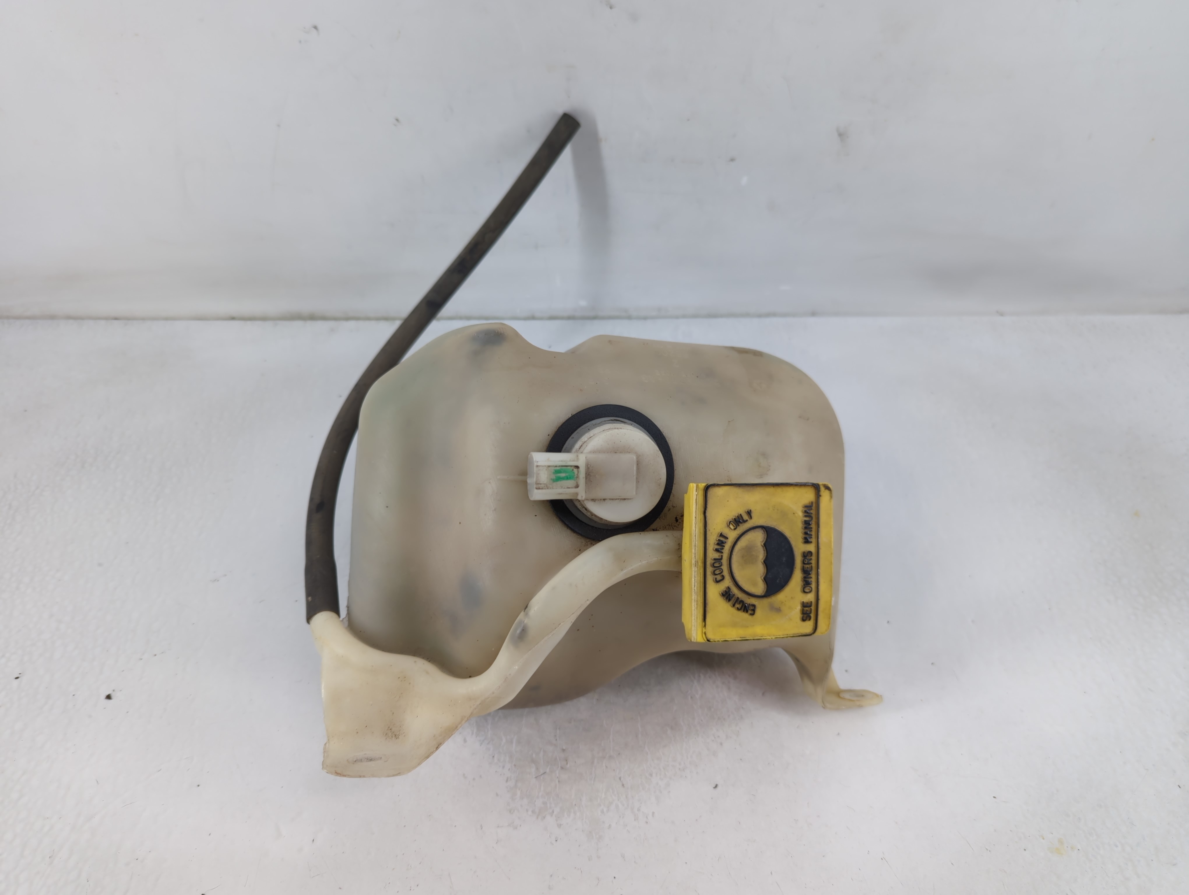 2000 Jeep Grand Cherokee Radiator Coolant Overflow Expansion Tank Bottle 800881 - Oemusedautoparts1.com