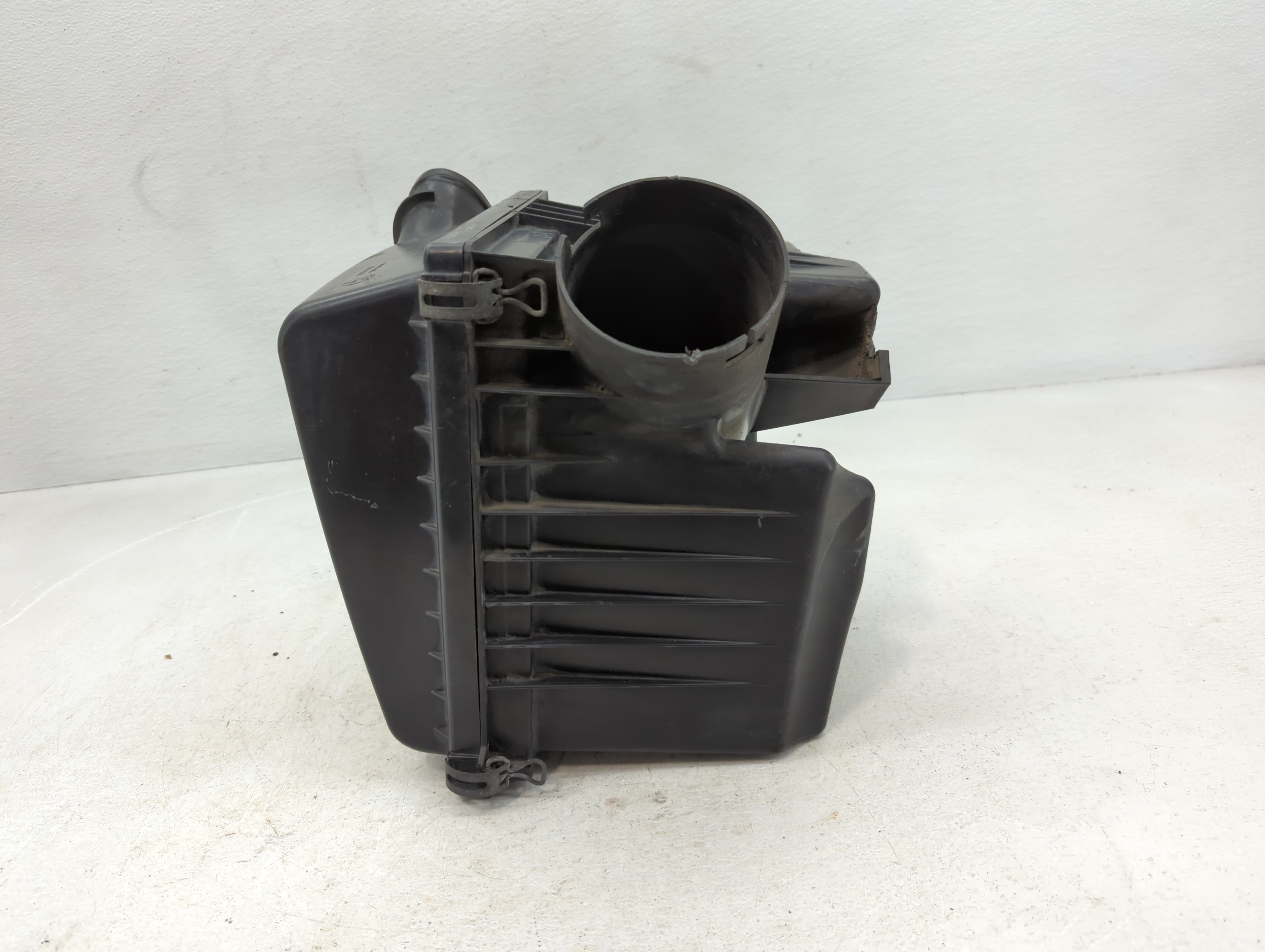 Picture of 1999-2004 Jeep Grand Cherokee Air Cleaner Intake-duct Hose Tube 800884