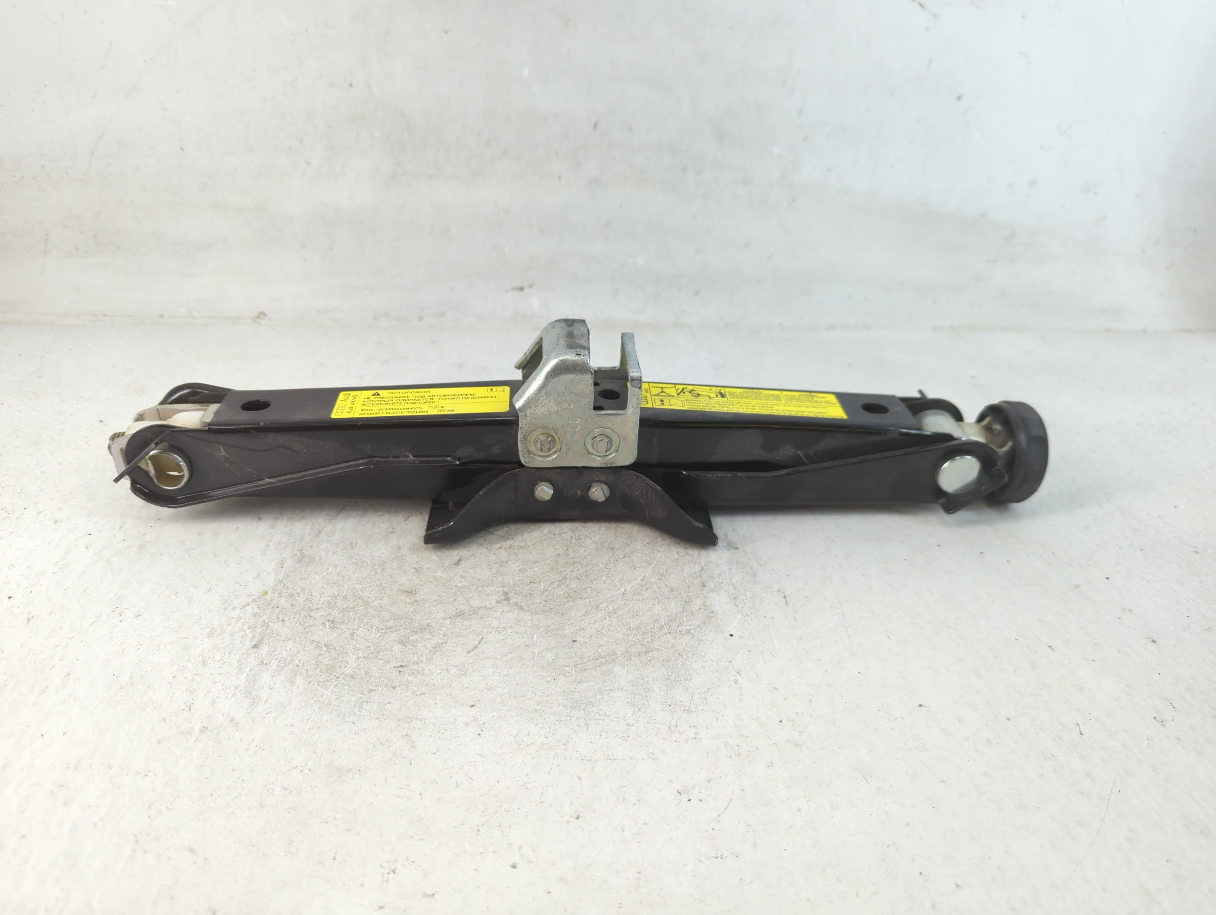 2014 Audi A4 Spare Scissor Car Jack 801251 - Oemusedautoparts1.com