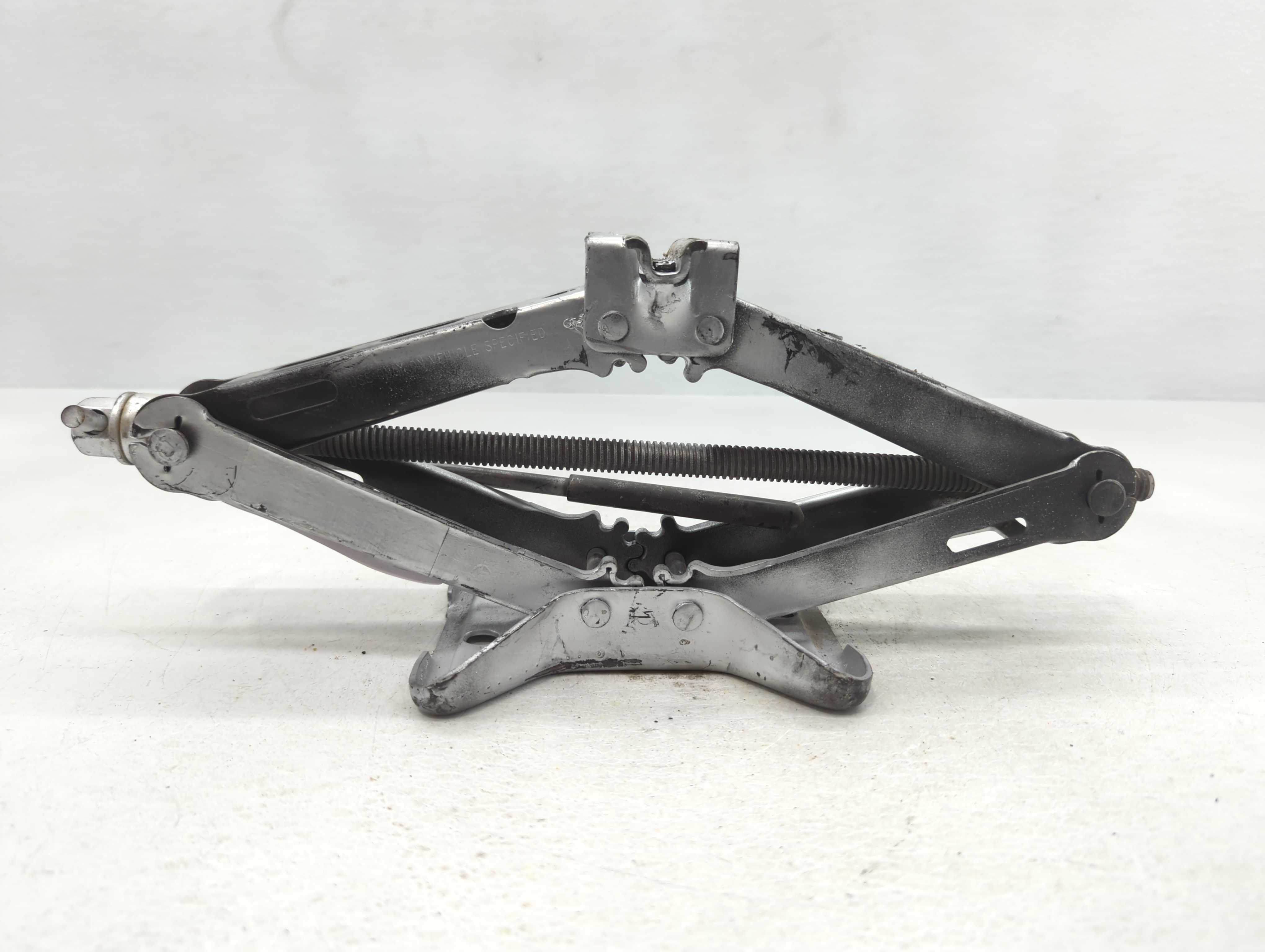 Picture of 2011 Volkswagen Tiguan Spare Scissor Car Jack 801256