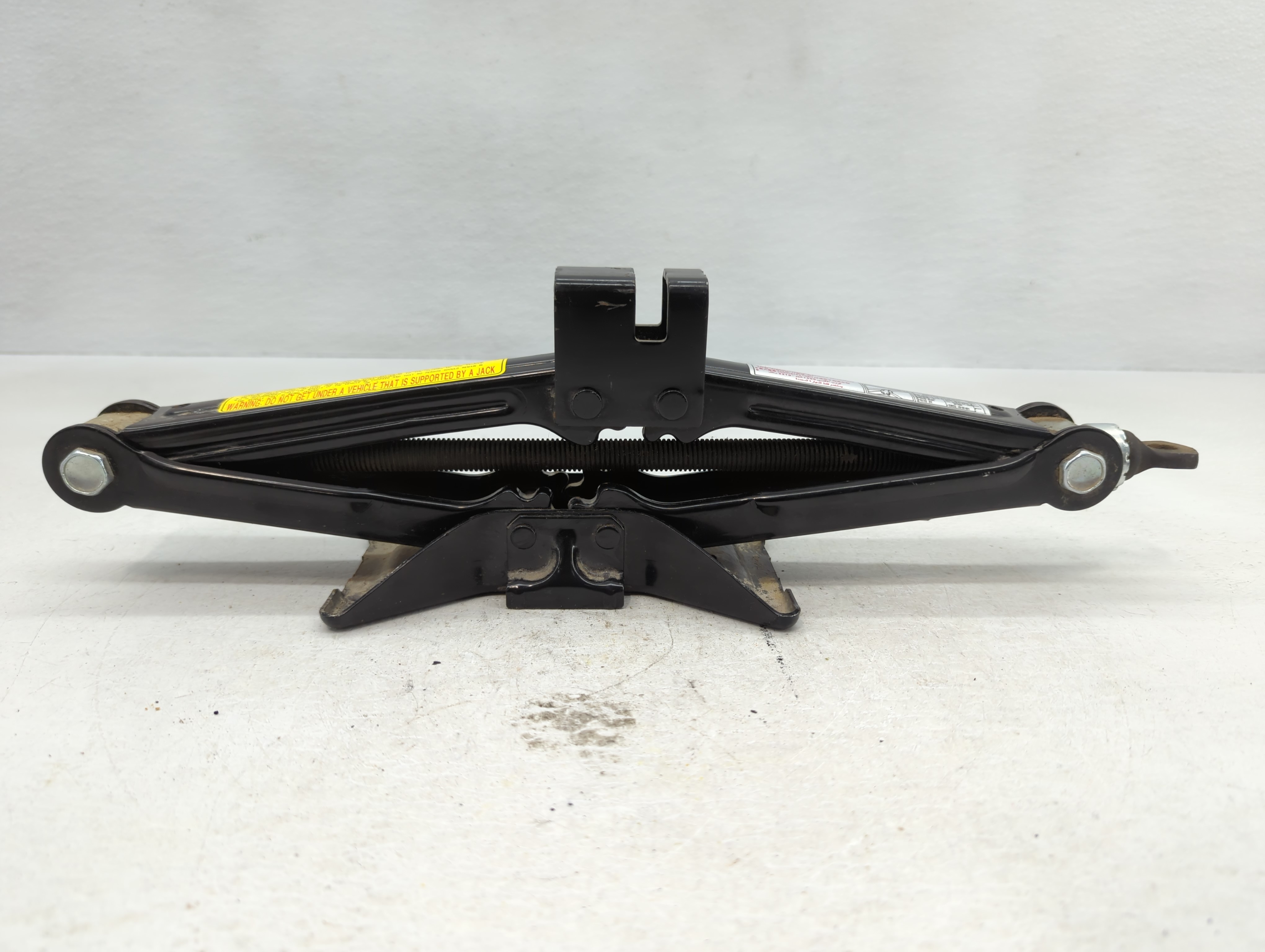 Picture of 2015 Hyundai Tucson Spare Scissor Car Jack 801257