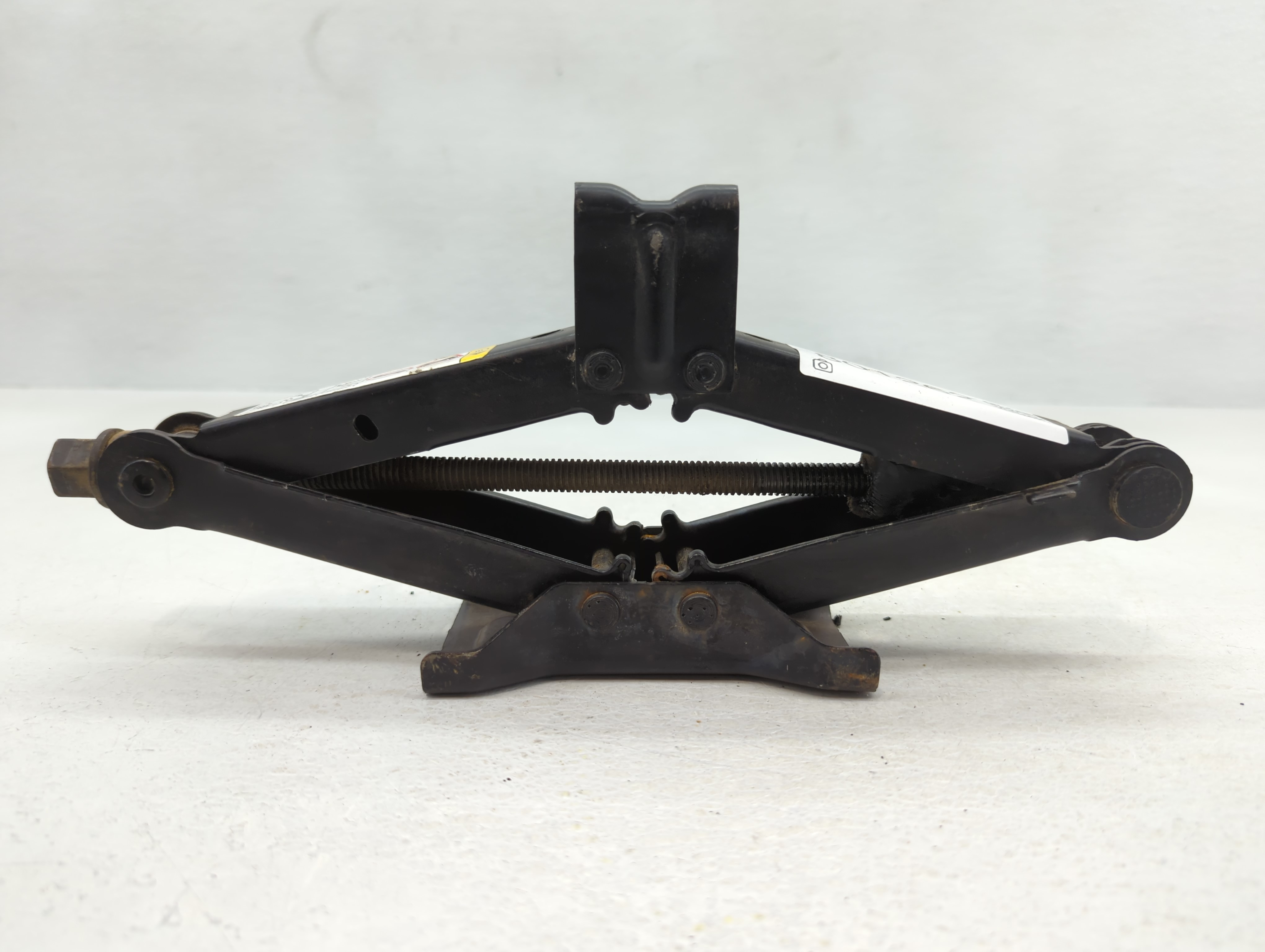 2015 Chrysler 200 Spare Scissor Car Jack 801262 - Oemusedautoparts1.com