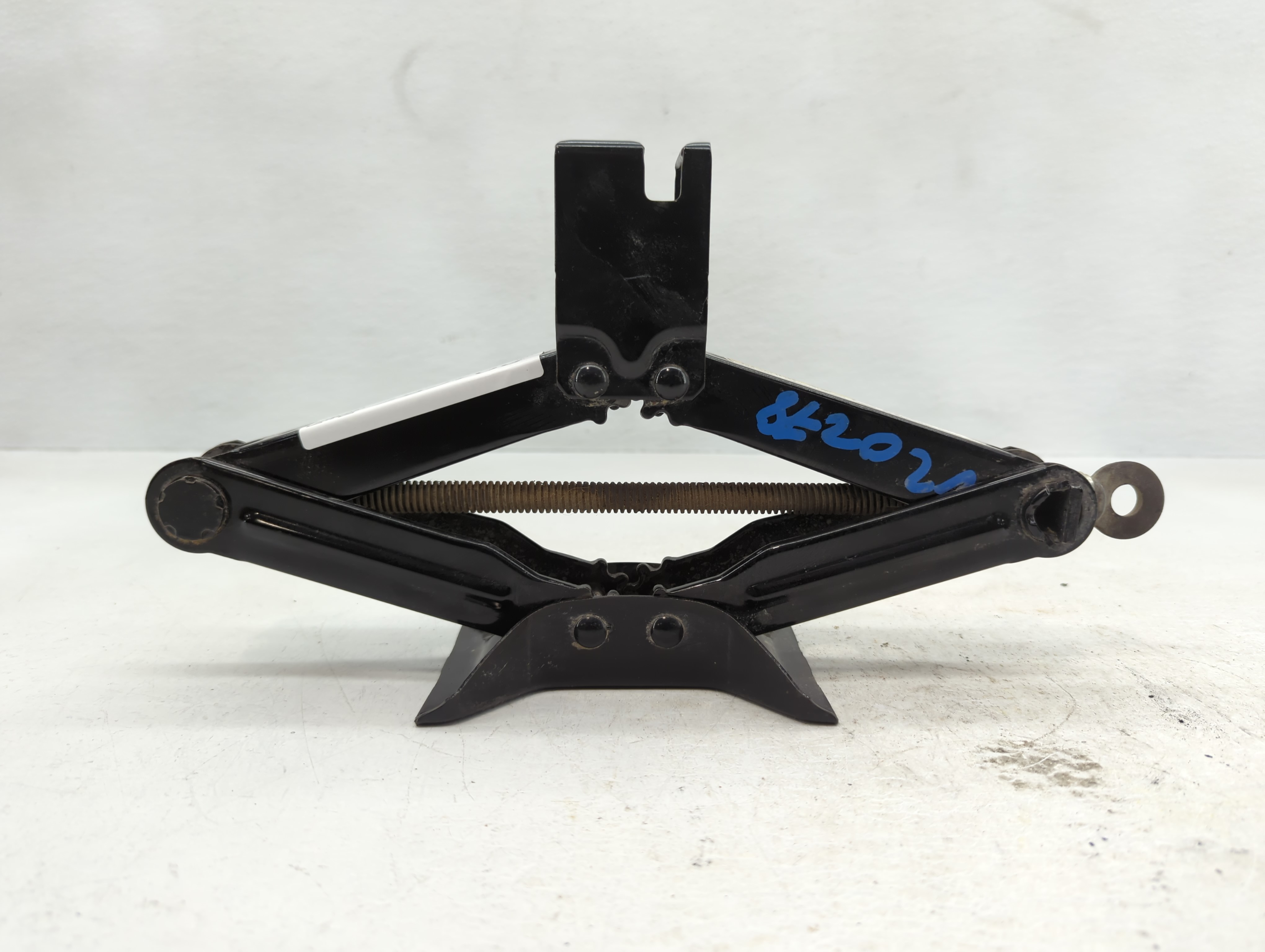 2015 Subaru Forester Spare Scissor Car Jack 801267 - Oemusedautoparts1.com