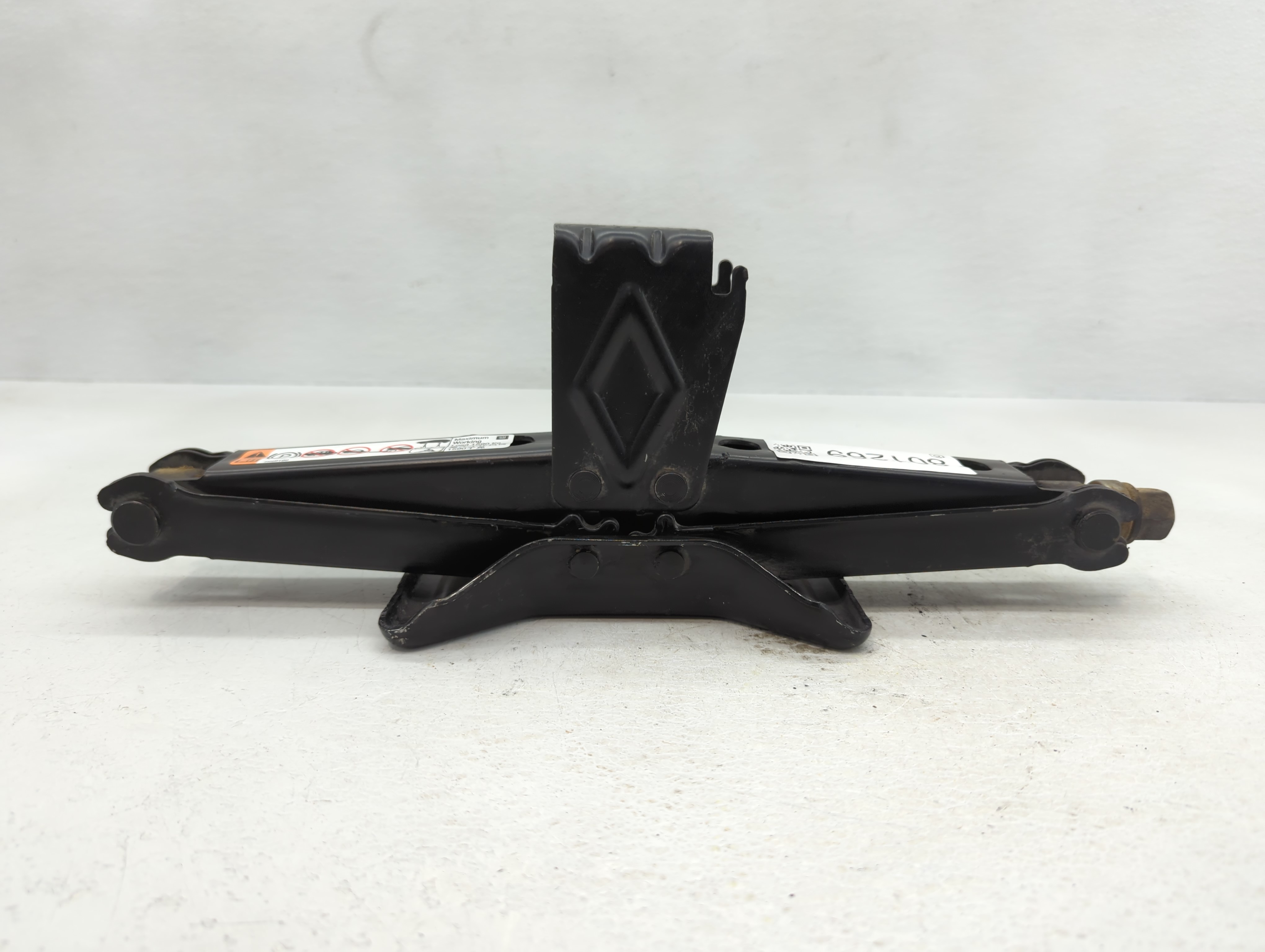 Picture of 2016 Chevrolet Traverse Spare Scissor Car Jack 801269
