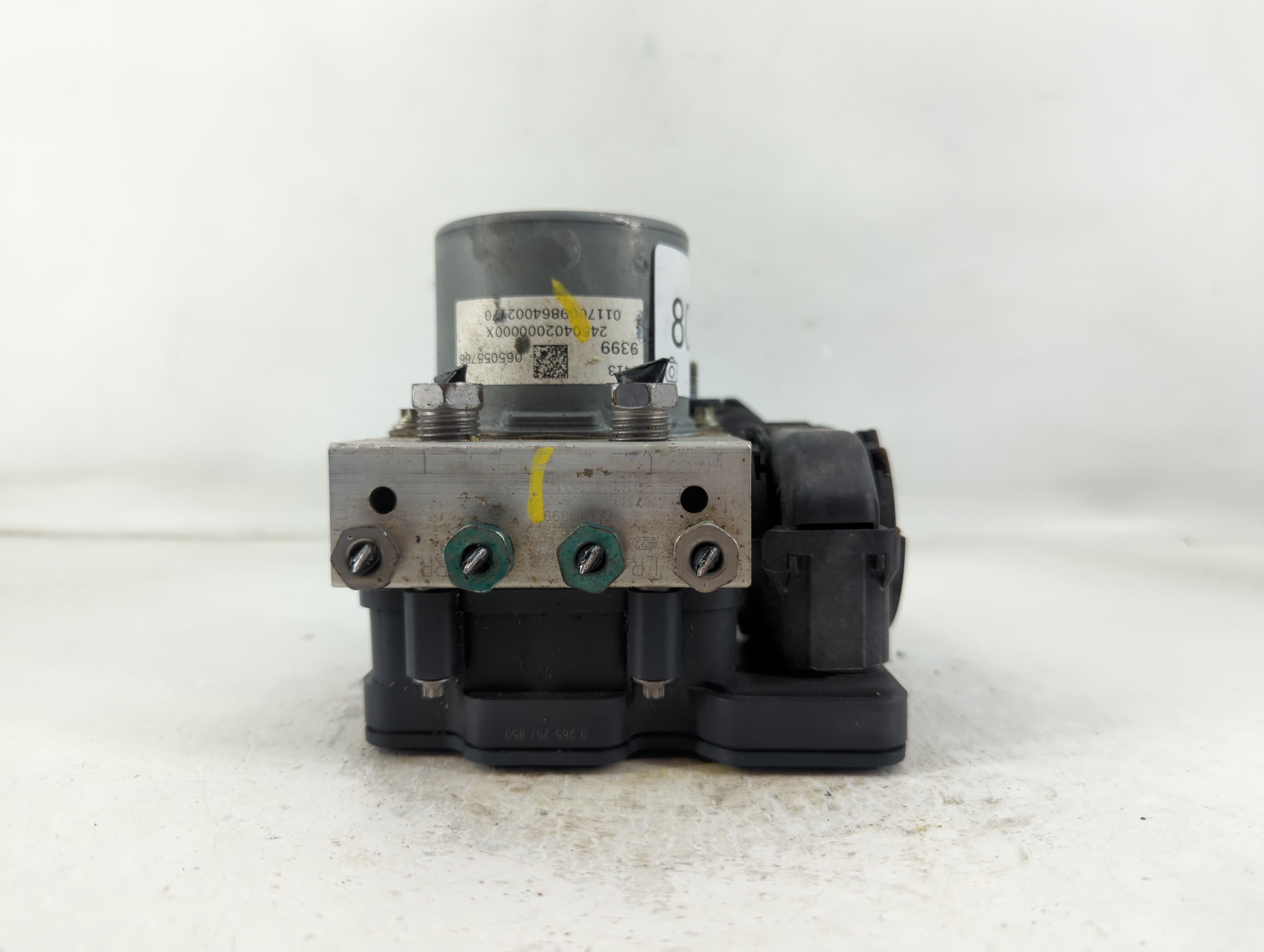 2017-2017 Chevrolet Malibu Abs Pump Control Module 801285 - Oemusedautoparts1.com