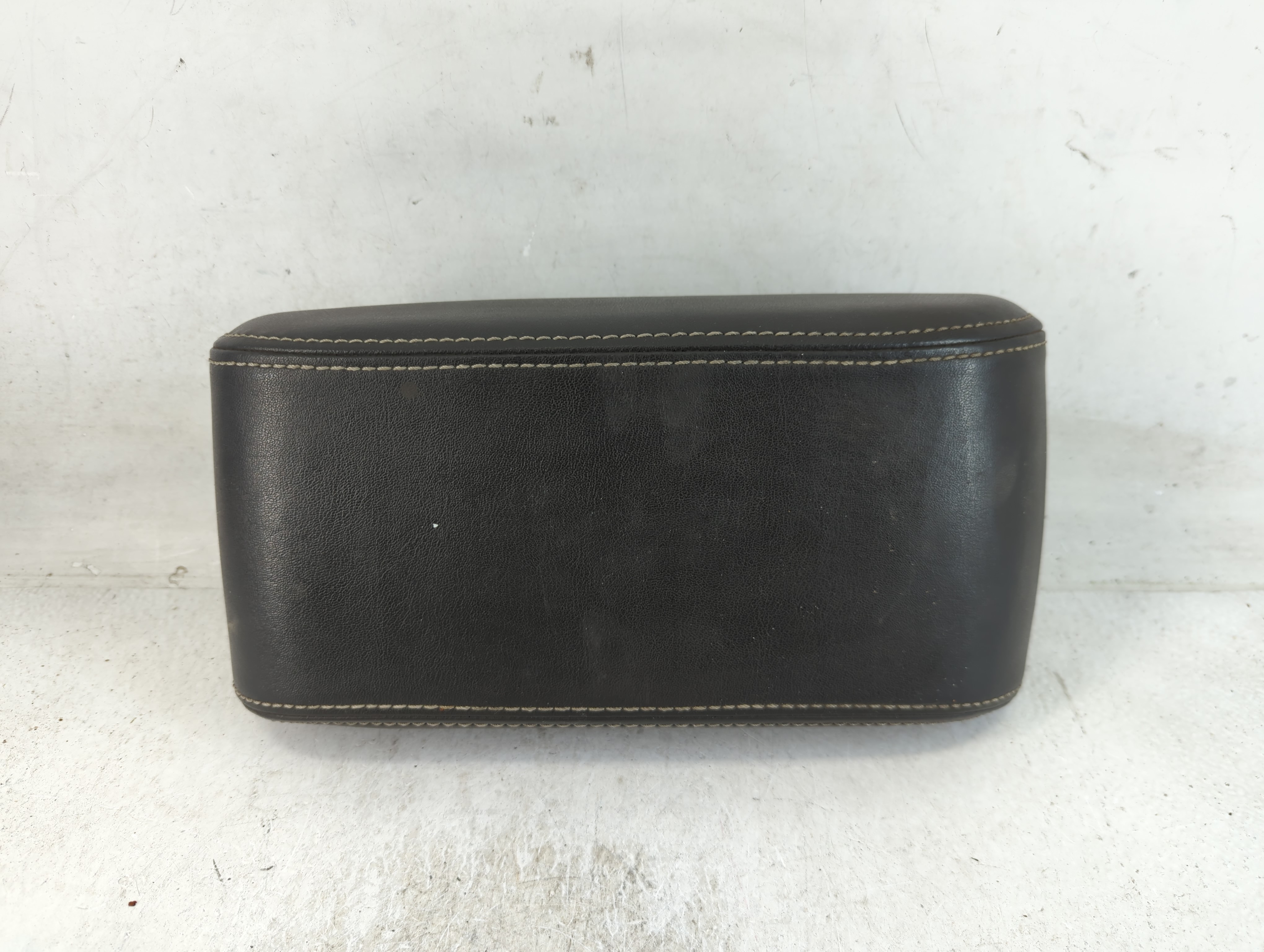 2010 Ford Fusion Center Console Armrest Cover Lid Black 801296 - Oemusedautoparts1.com