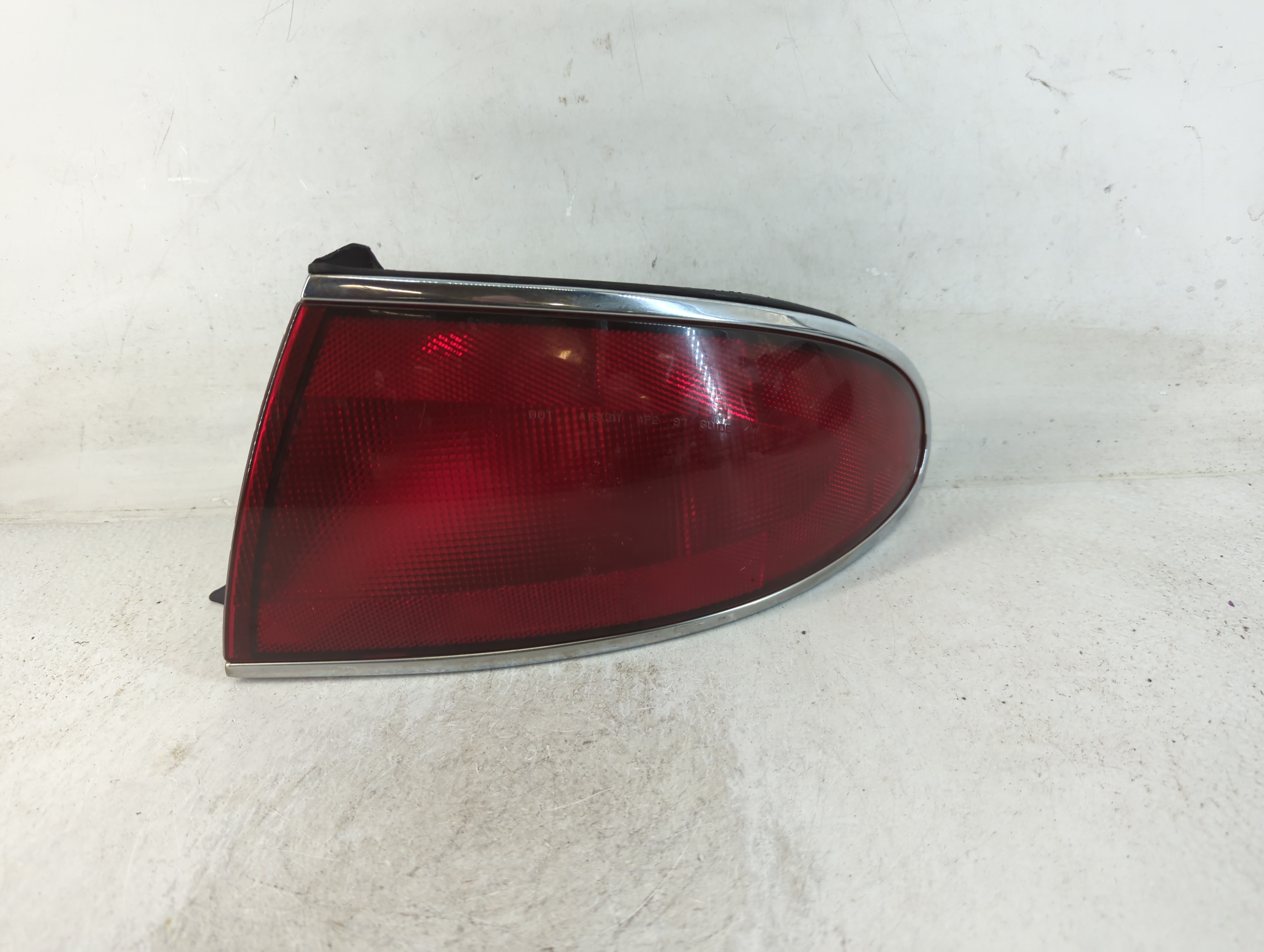 2001-2005 Buick Century Rear Center Lid Brake Light Tail Light Red 801427 - Oemusedautoparts1.com