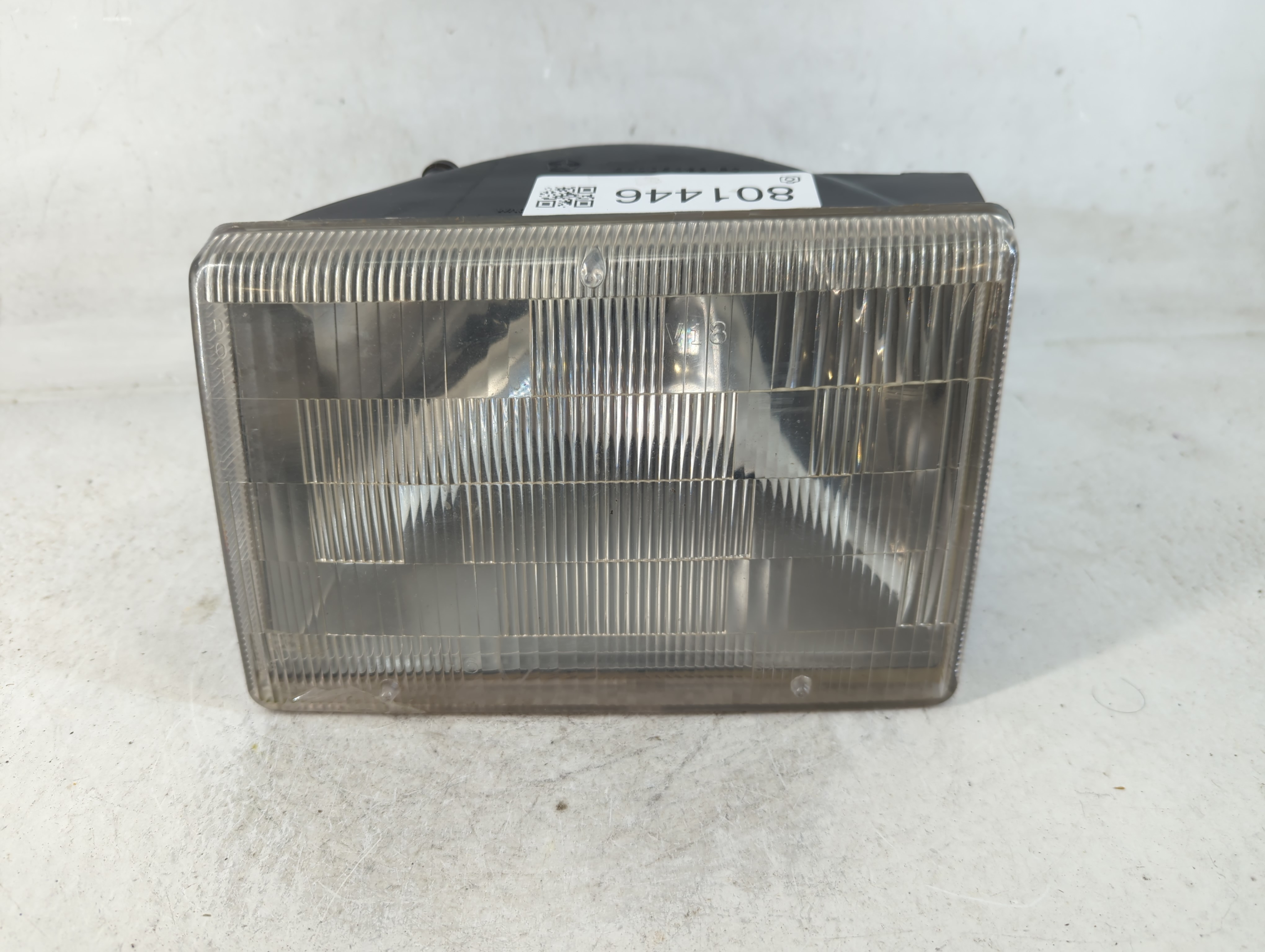 1993-1995 Jeep Grand Cherokee Driver Left Oem Head Light Headlight Lamp 801446 - Oemusedautoparts1.com