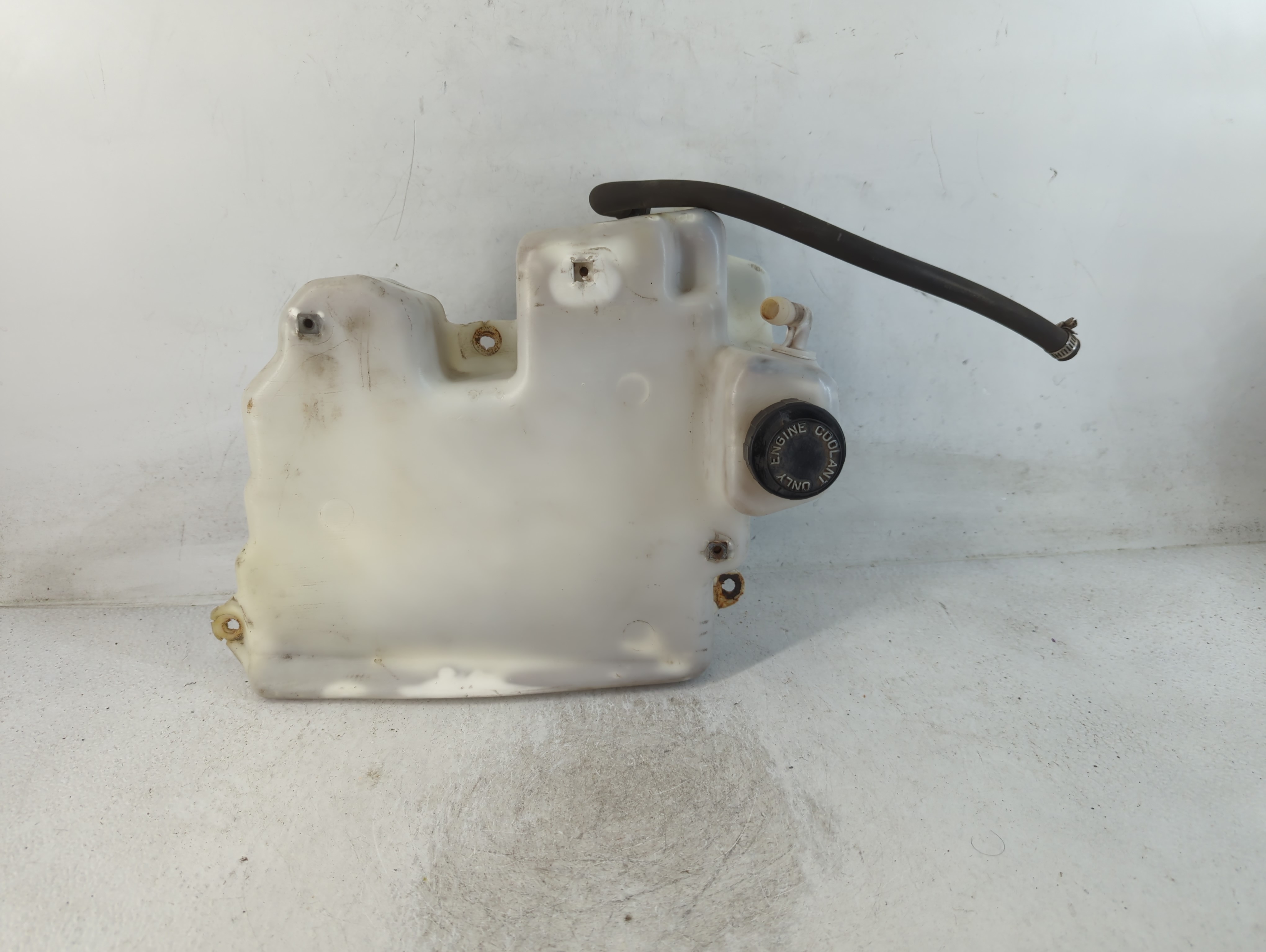 Oldsmobile Bravado Radiator Coolant Overflow Expansion Tank Bottle 801448 - Oemusedautoparts1.com