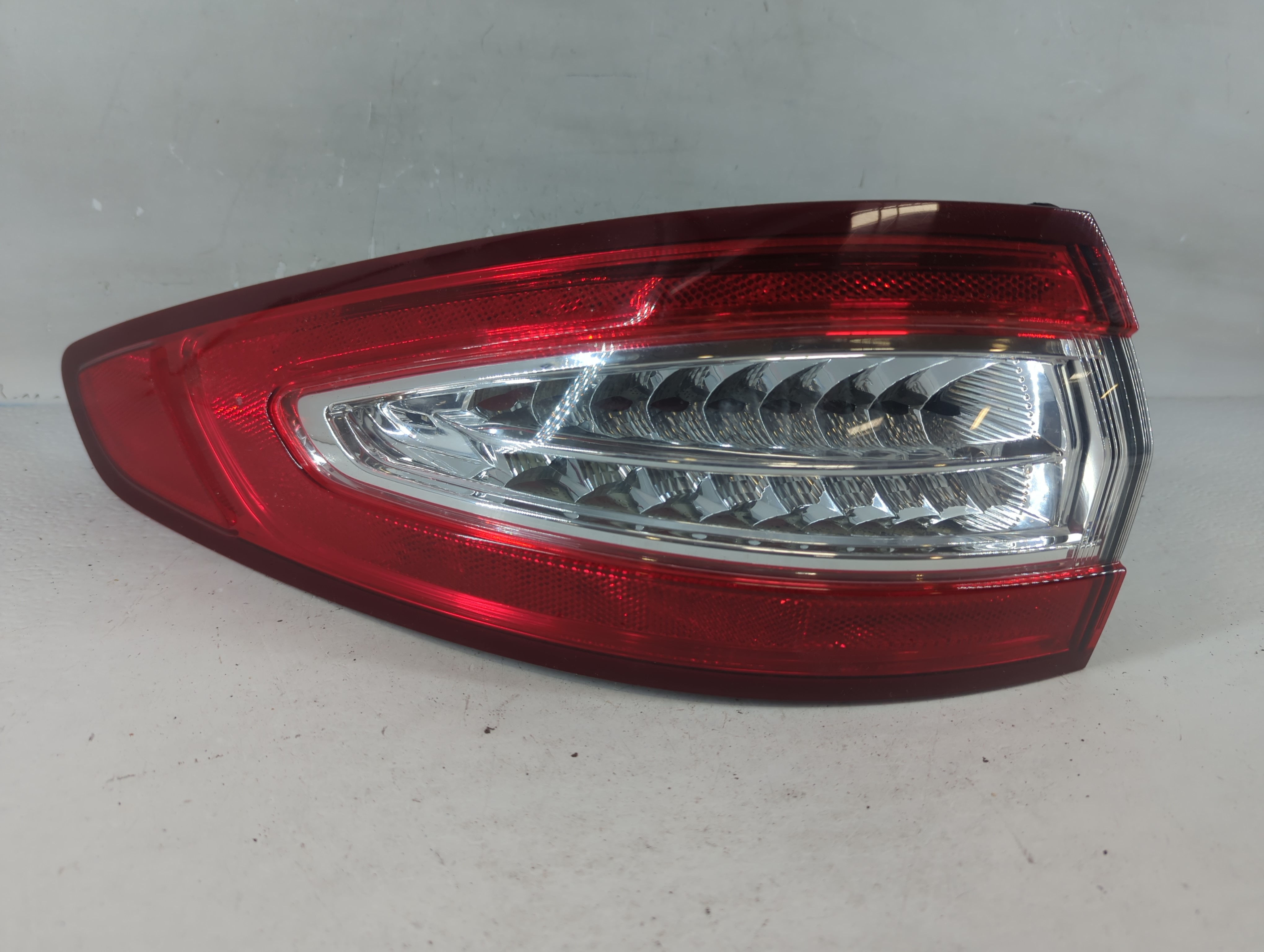 2013-2016 Ford Fusion Driver Left Side Tail Light Taillight Oem 801453 - Oemusedautoparts1.com