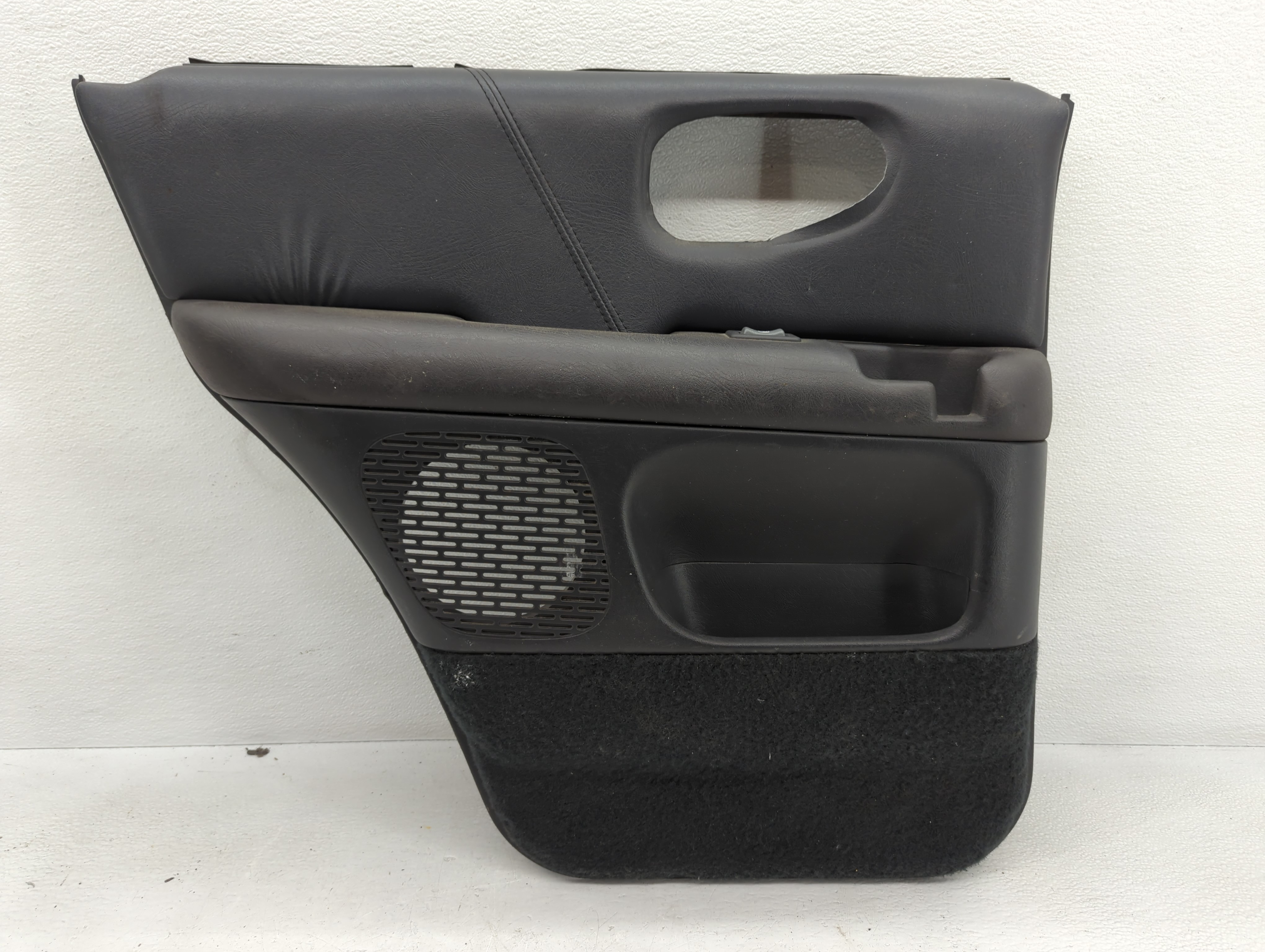 2004 Gmc Jimmy Front Right Passenger Interior Door Panel Trim 801479 - Oemusedautoparts1.com