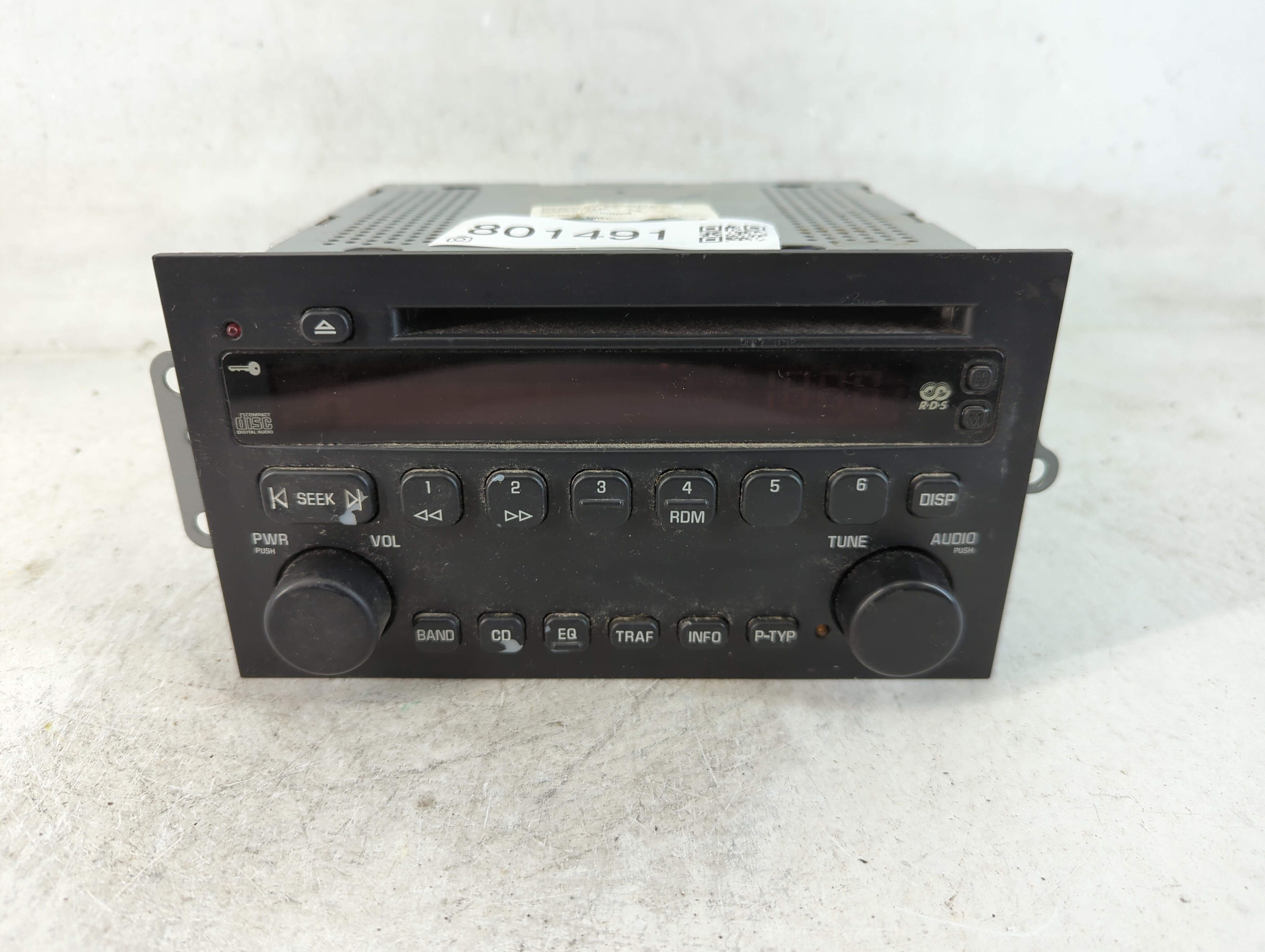 2004-2005 Buick Century Am Fm Cd Player Radio Receiver 801491 - Oemusedautoparts1.com