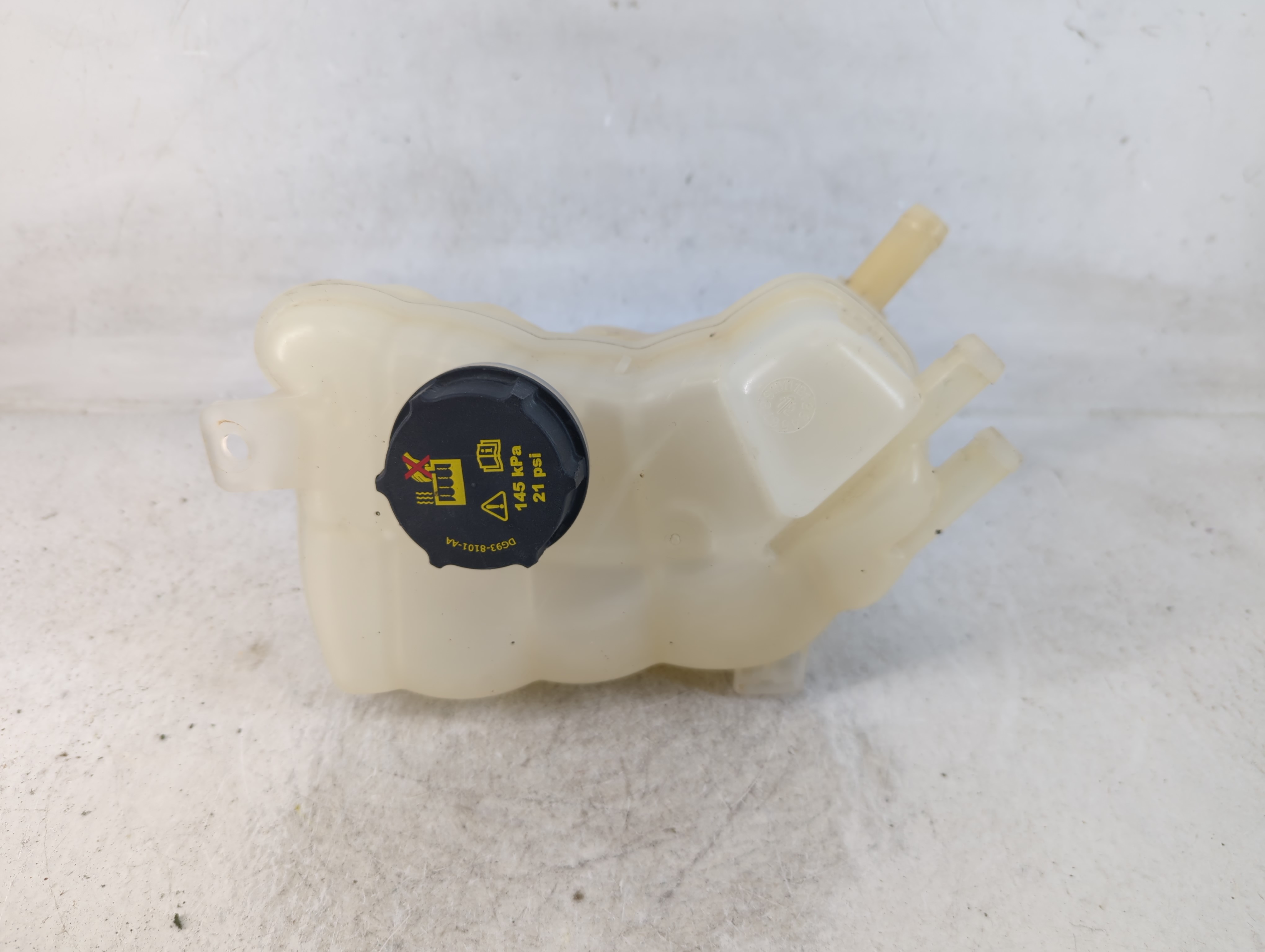 Picture of 2013-2016 Ford Fusion Radiator Coolant Overflow Expansion Tank Bottle 801495