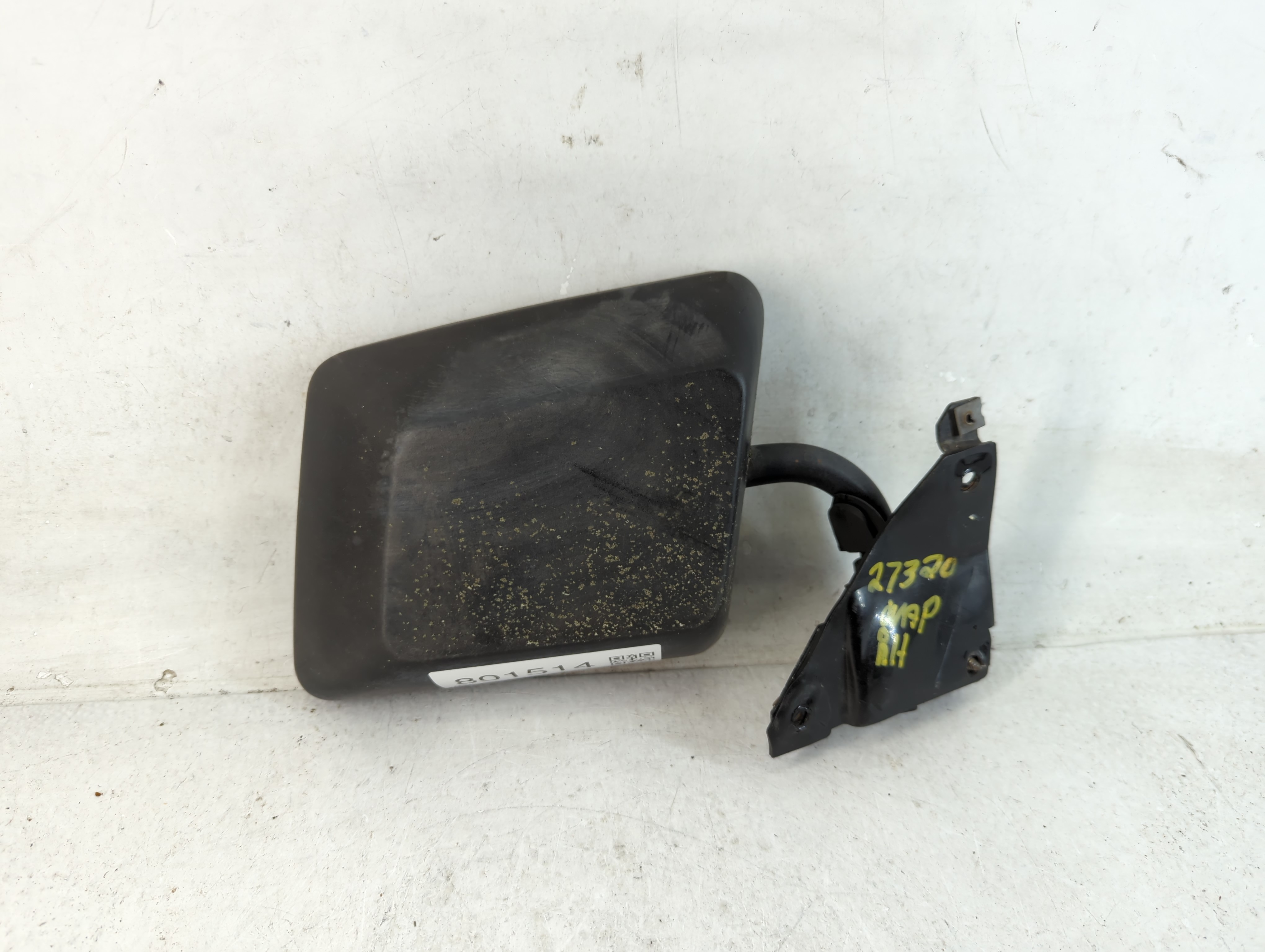 1992 Chevrolet S10 Passenger Right Side View Manual Door Mirror Black 801514 - Oemusedautoparts1.com