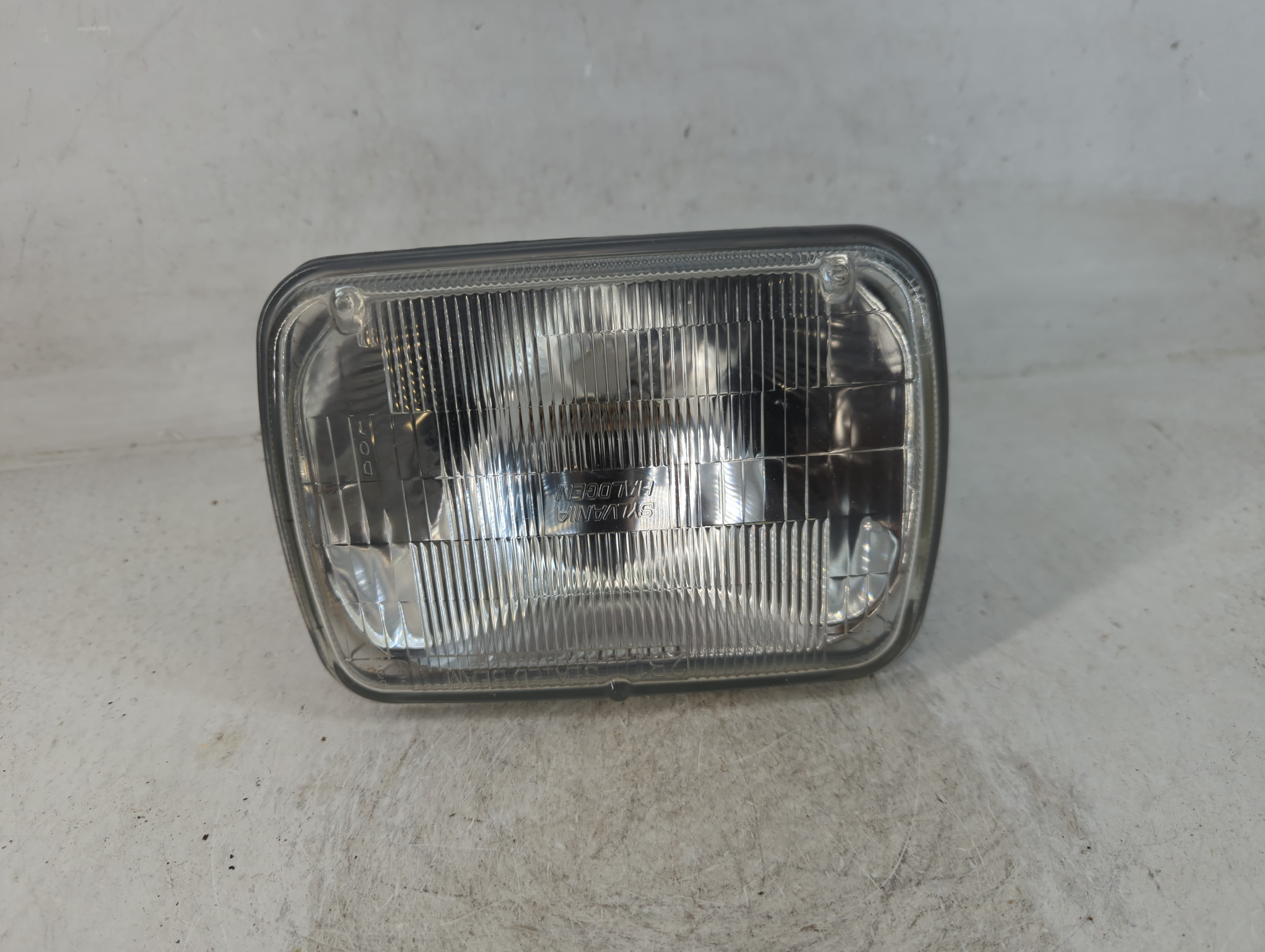 1997-2001 Jeep Cherokee Passenger Right Oem Head Light Headlight Lamp 801517 - Oemusedautoparts1.com