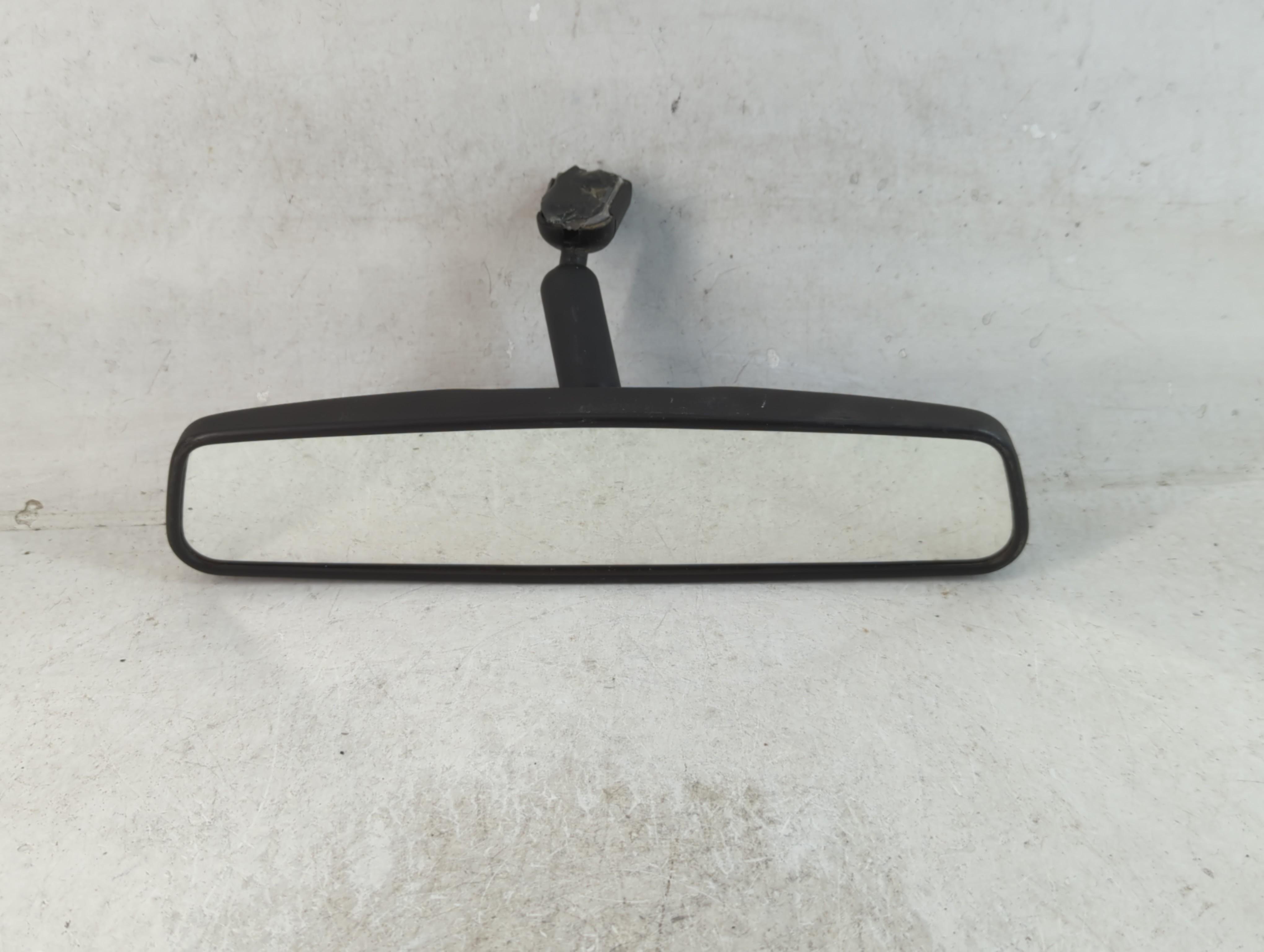 2000-2019 Ford Taurus Rear View Mirror Oem 801518 - Oemusedautoparts1.com