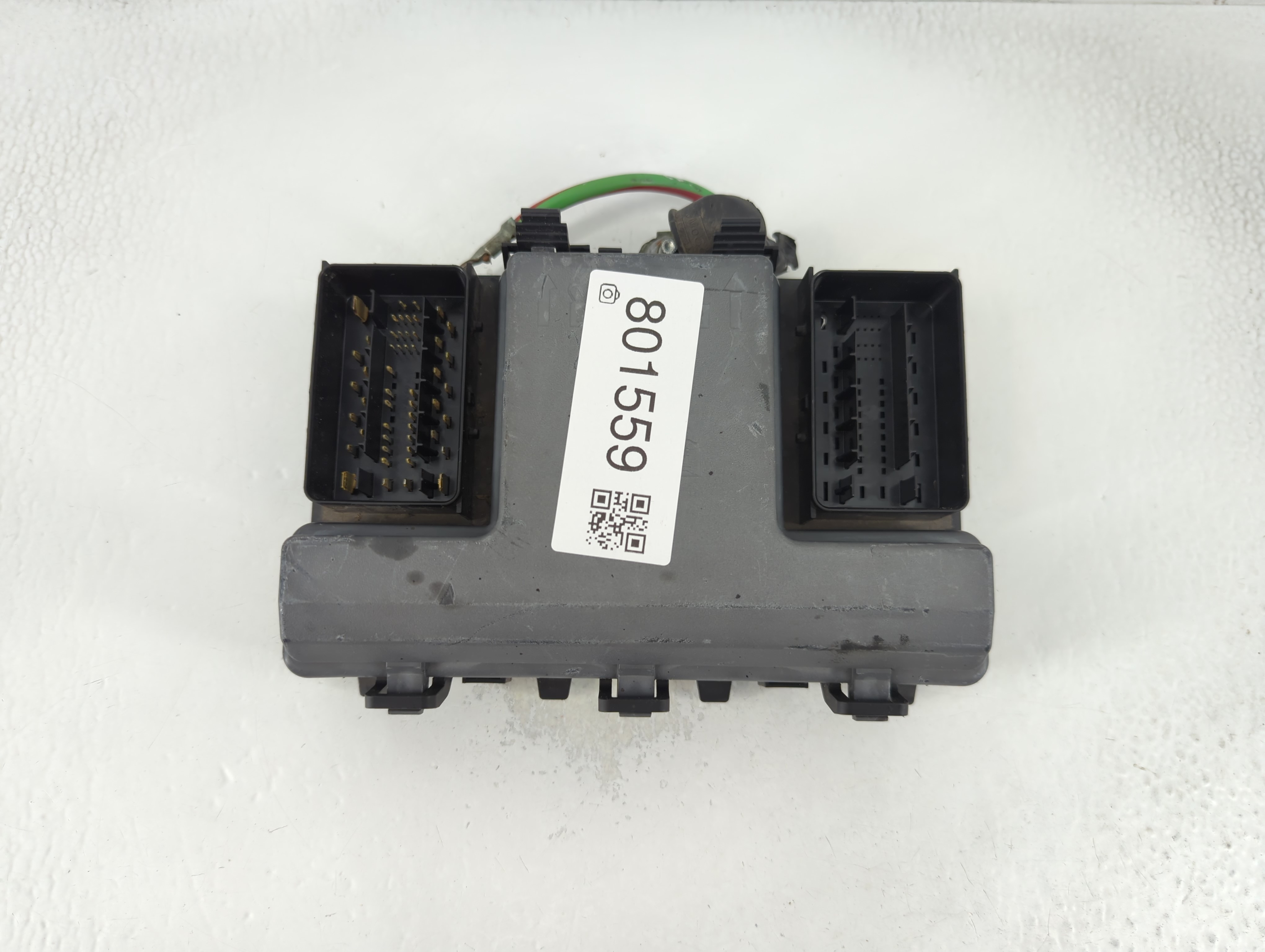 2015-2016 Ford Fusion Fusebox Fuse Box Relay Module Dg9t14a075aa 801559 - Oemusedautoparts1.com