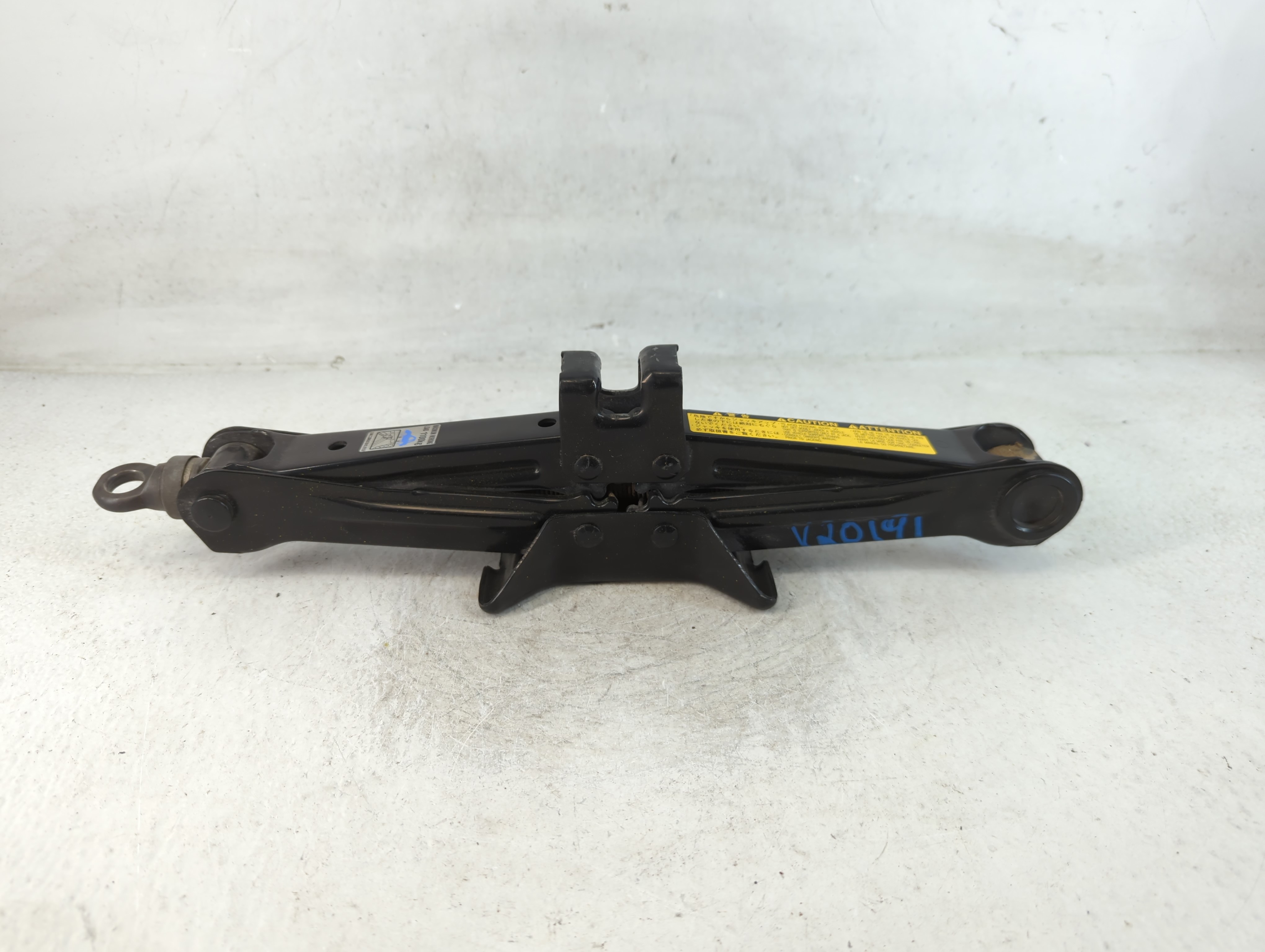 2008 Scion Tc Spare Scissor Car Jack 801598 - Oemusedautoparts1.com