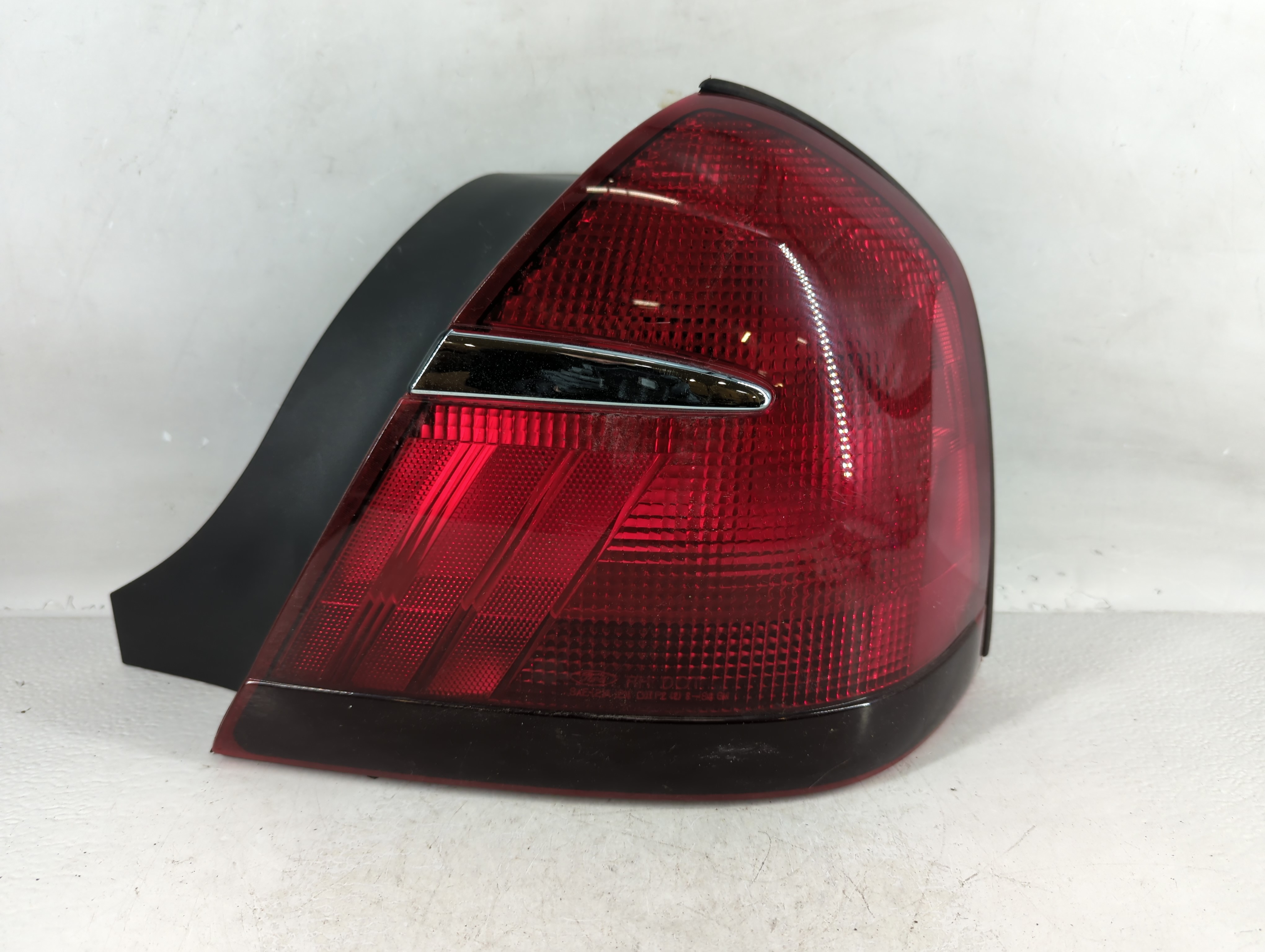 1998 Mercury Grand Marquis Passenger Right Side Tail Light Taillight Oem 801613 - Oemusedautoparts1.com