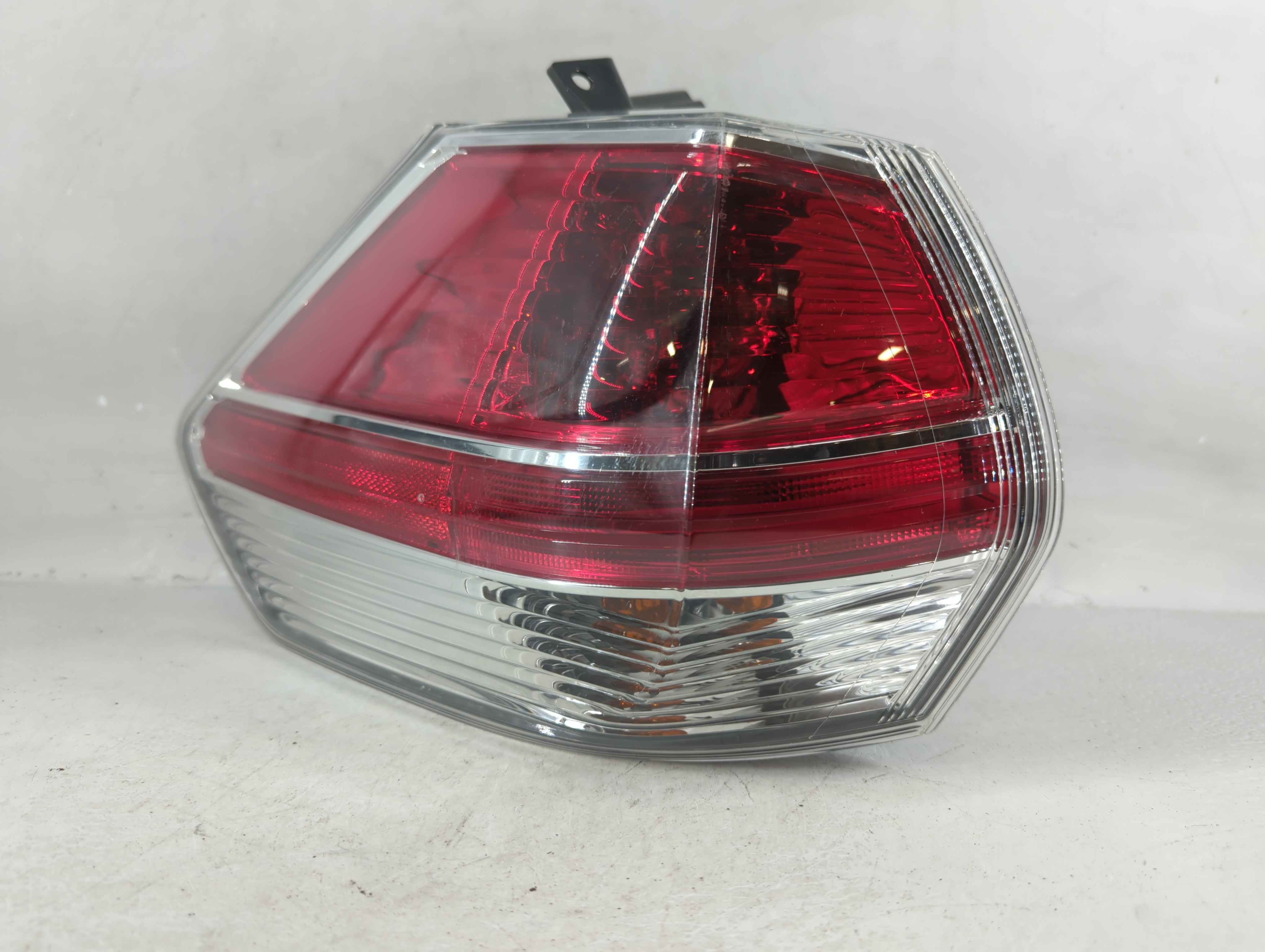 2014-2017 Nissan Rogue Driver Left Side Tail Light Taillight Oem 801627 - Oemusedautoparts1.com