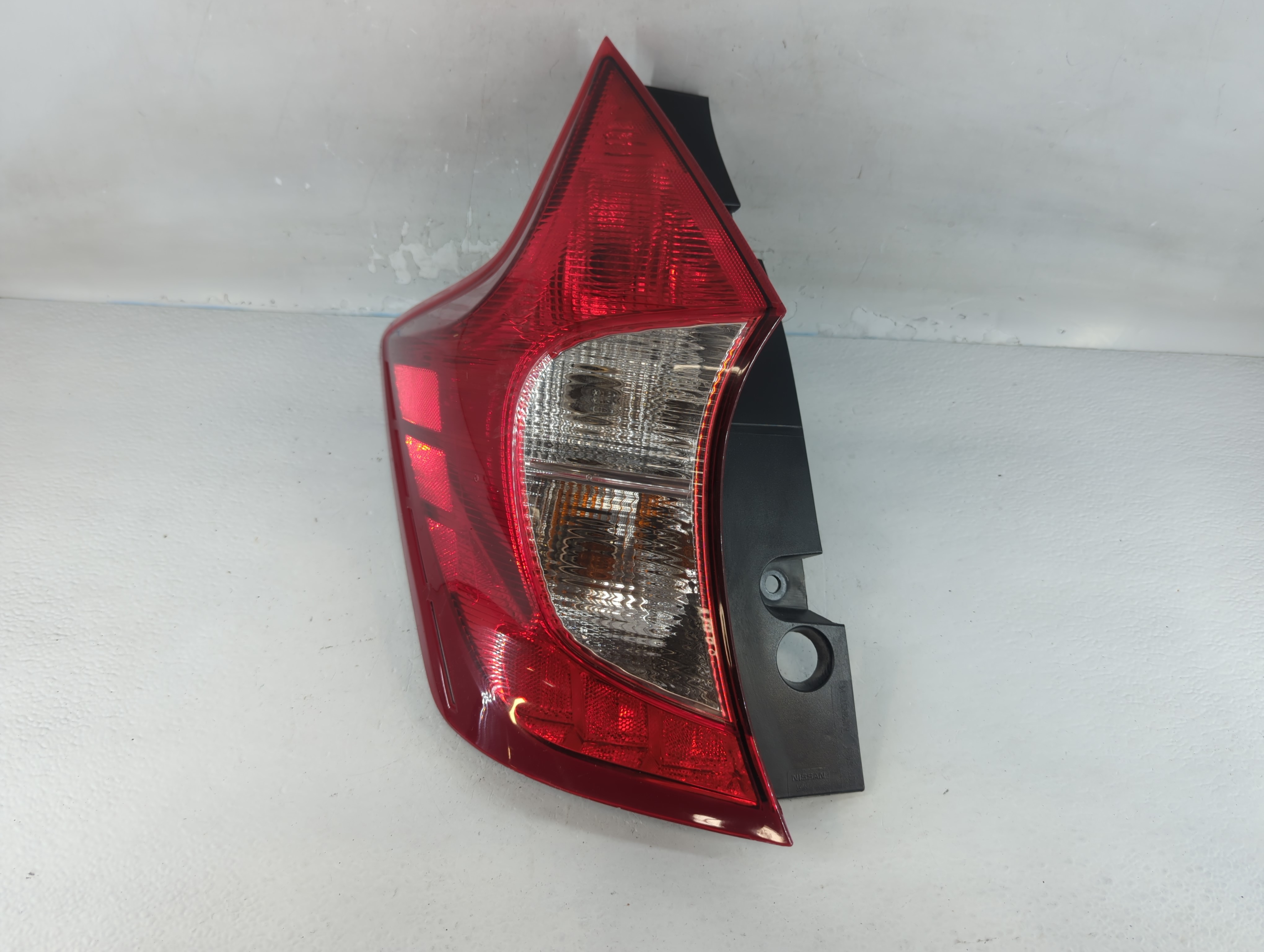 Picture of Nissan Versa Driver Left Side Tail Light Taillight Oem 801704