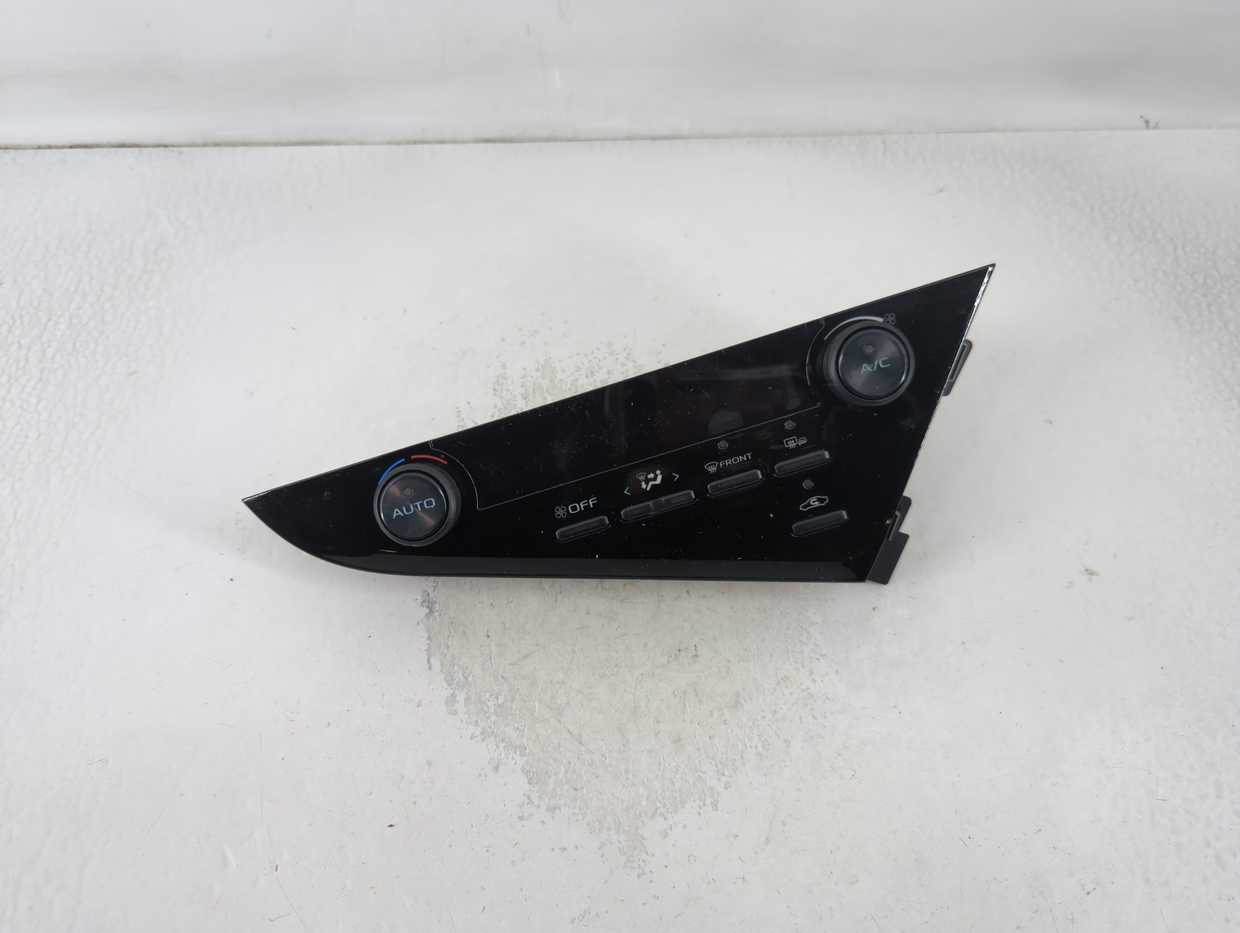 2018-2022 Toyota Camry Ac Heater Climate Control 56900-06510 801756 - Oemusedautoparts1.com